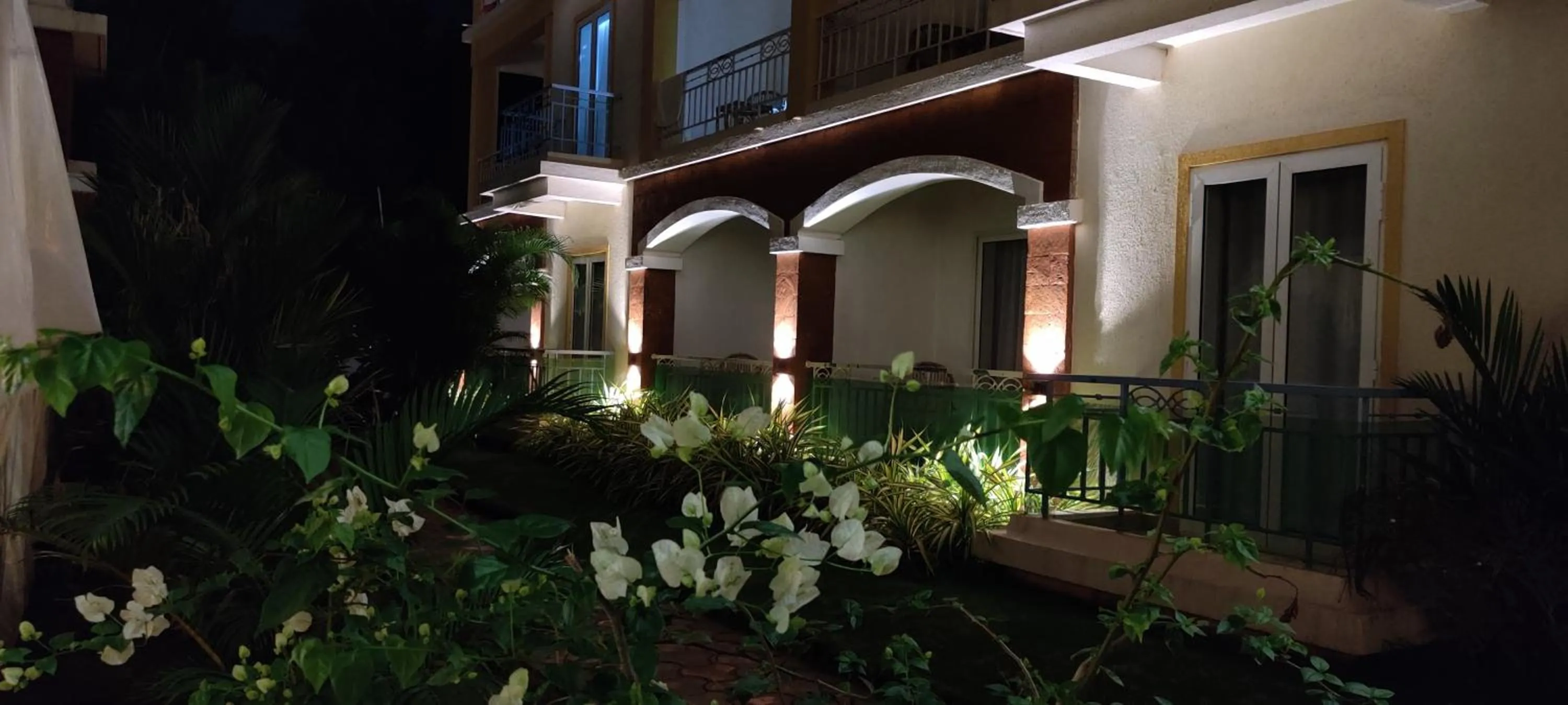 Property building in Passions de Goa