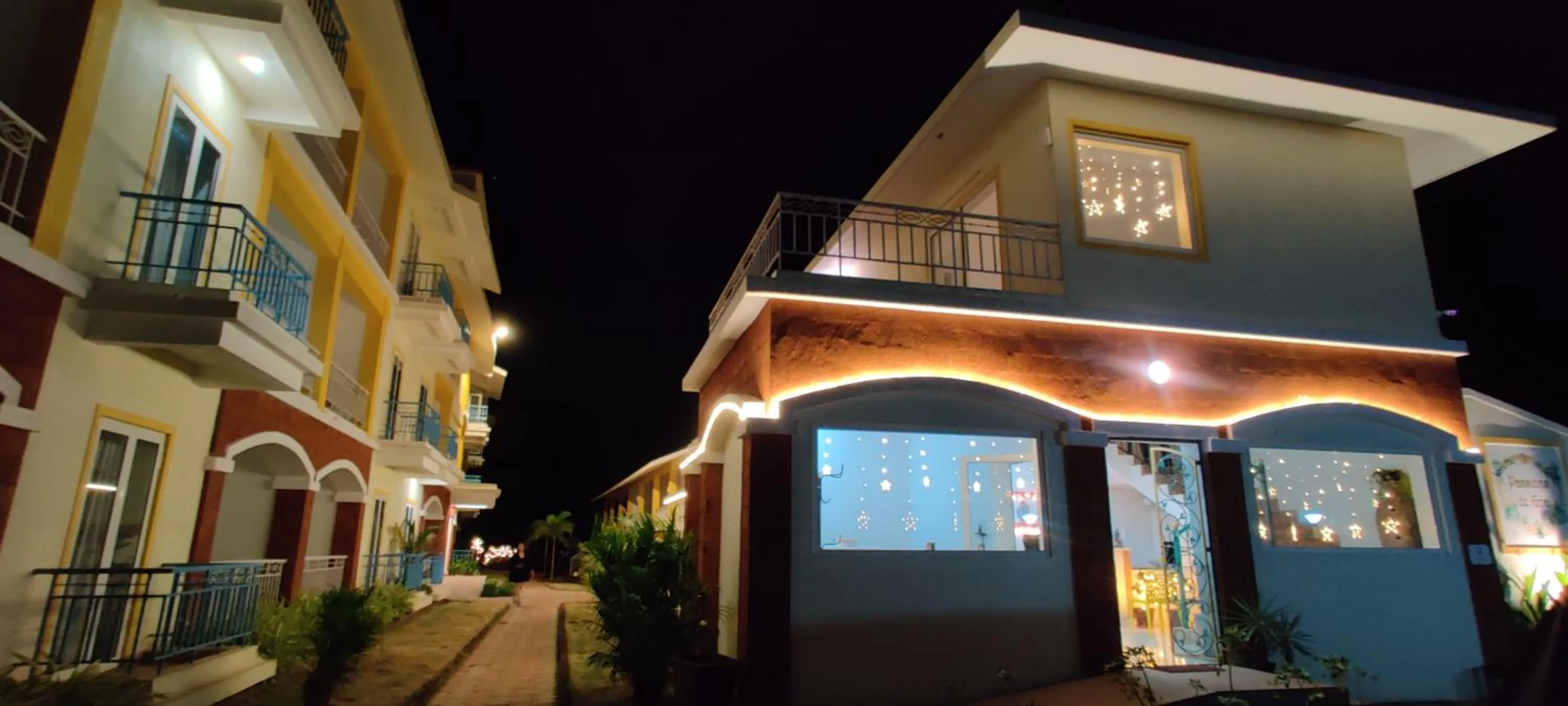 Property building in Passions de Goa