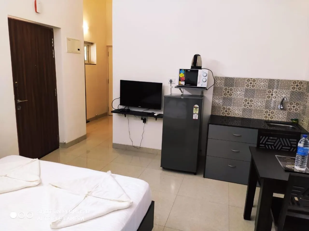 View (from property/room), Bed in Passions de Goa