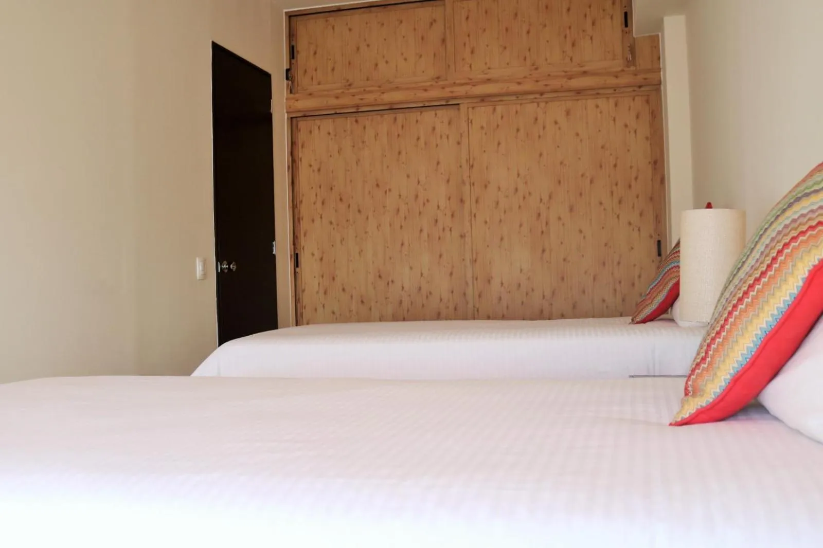 Bedroom, Bed in Puerta Alameda Suites México