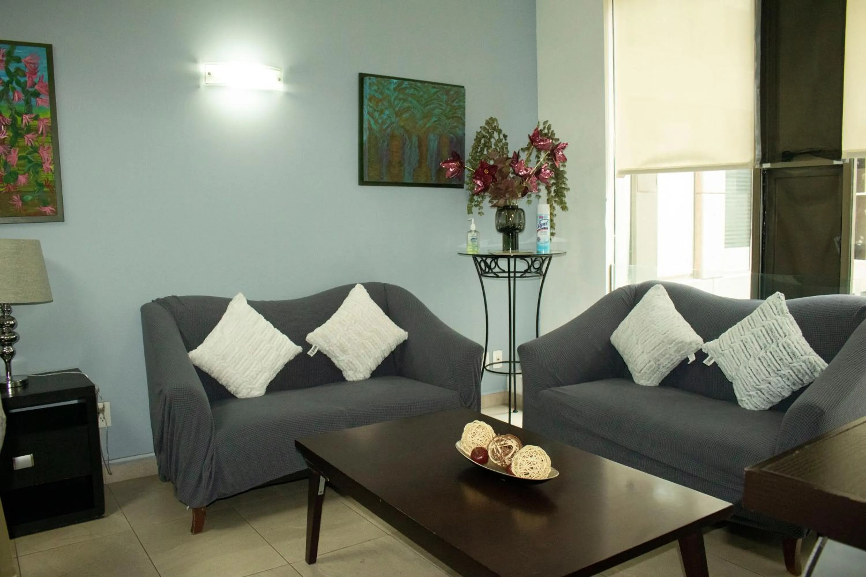 Living room in Puerta Alameda Suites México