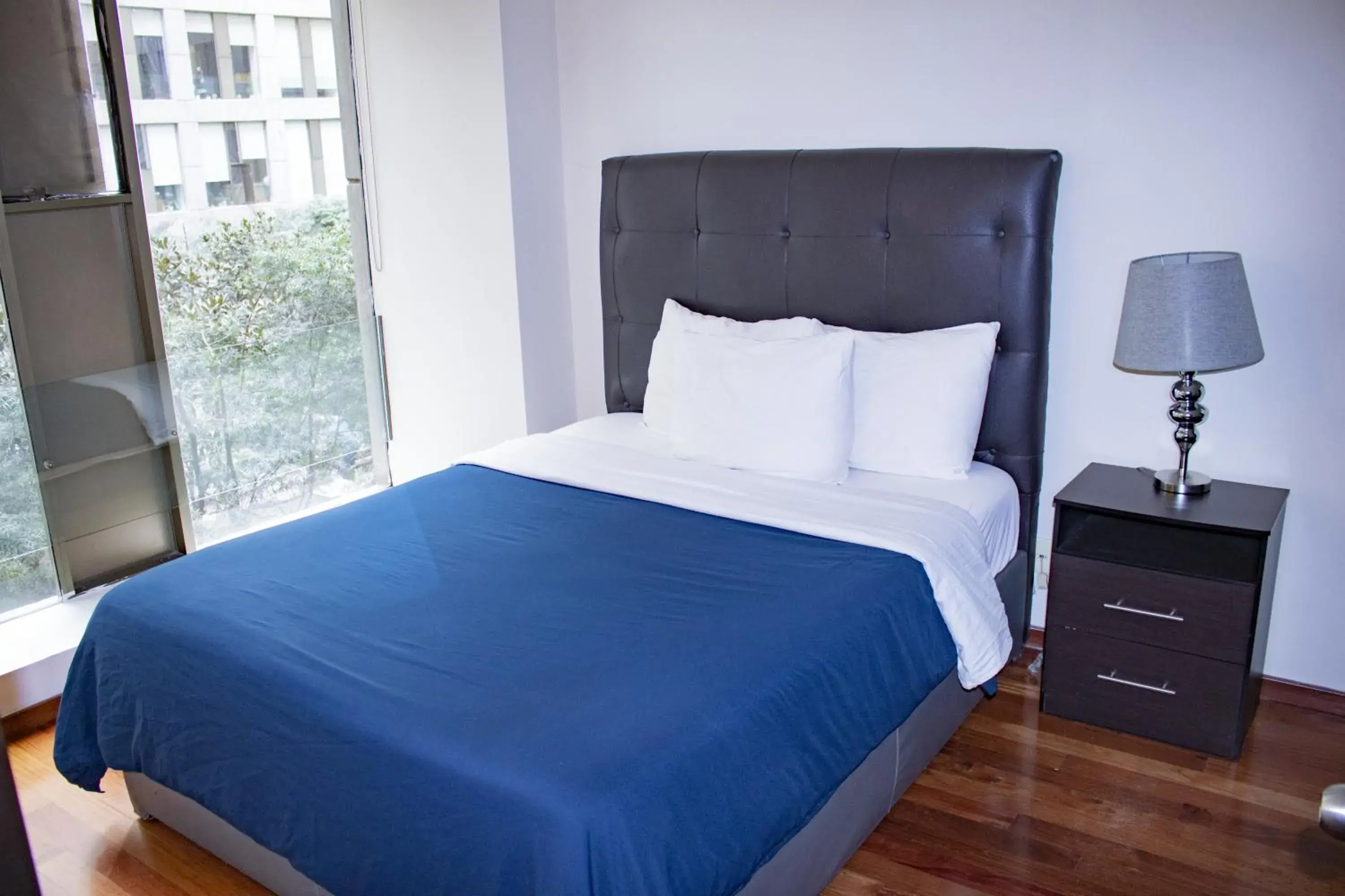 Suite with Garden View in Puerta Alameda Suites México Suite with Garden View in Puerta Alameda Suites México