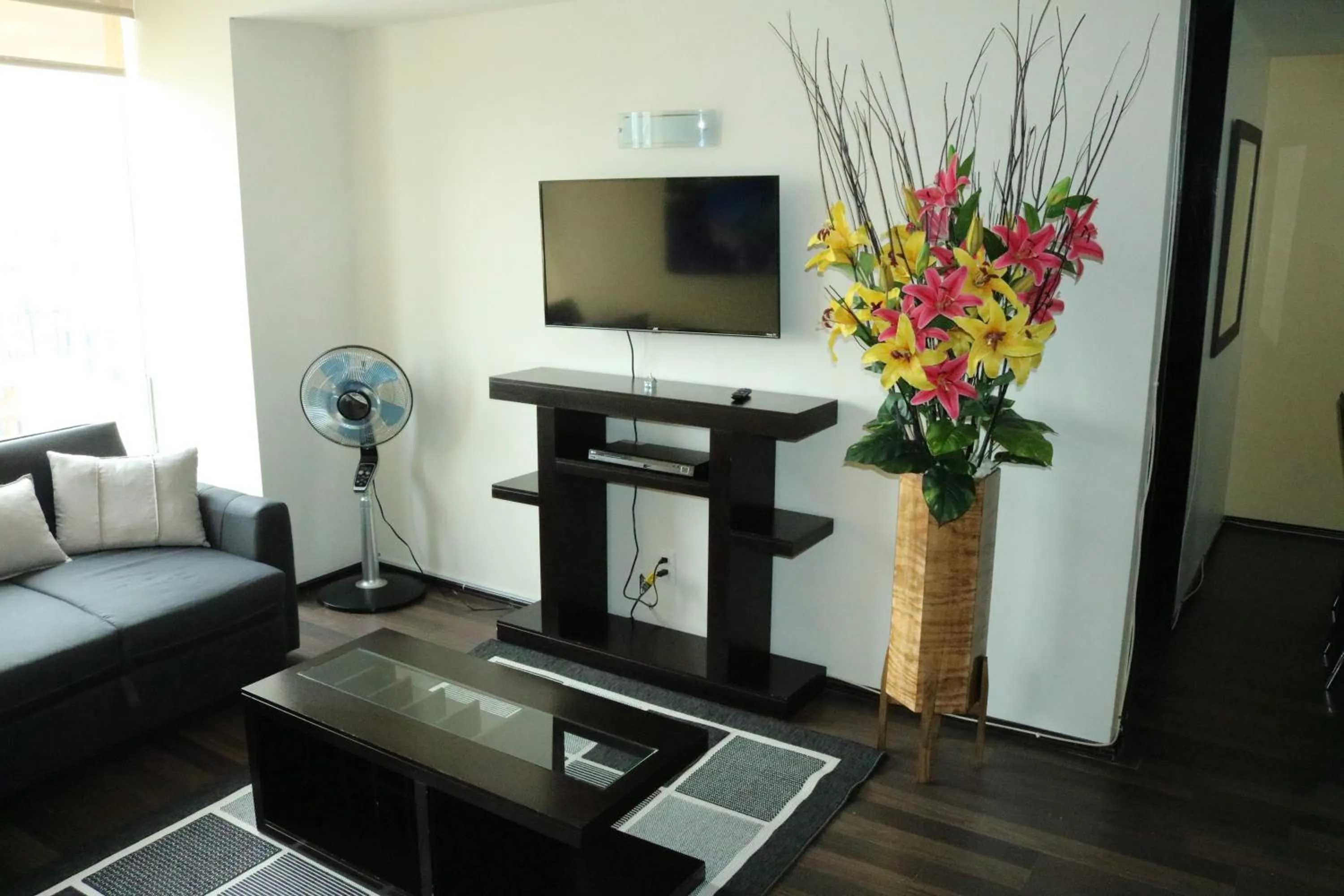 Living room in Puerta Alameda Suites México