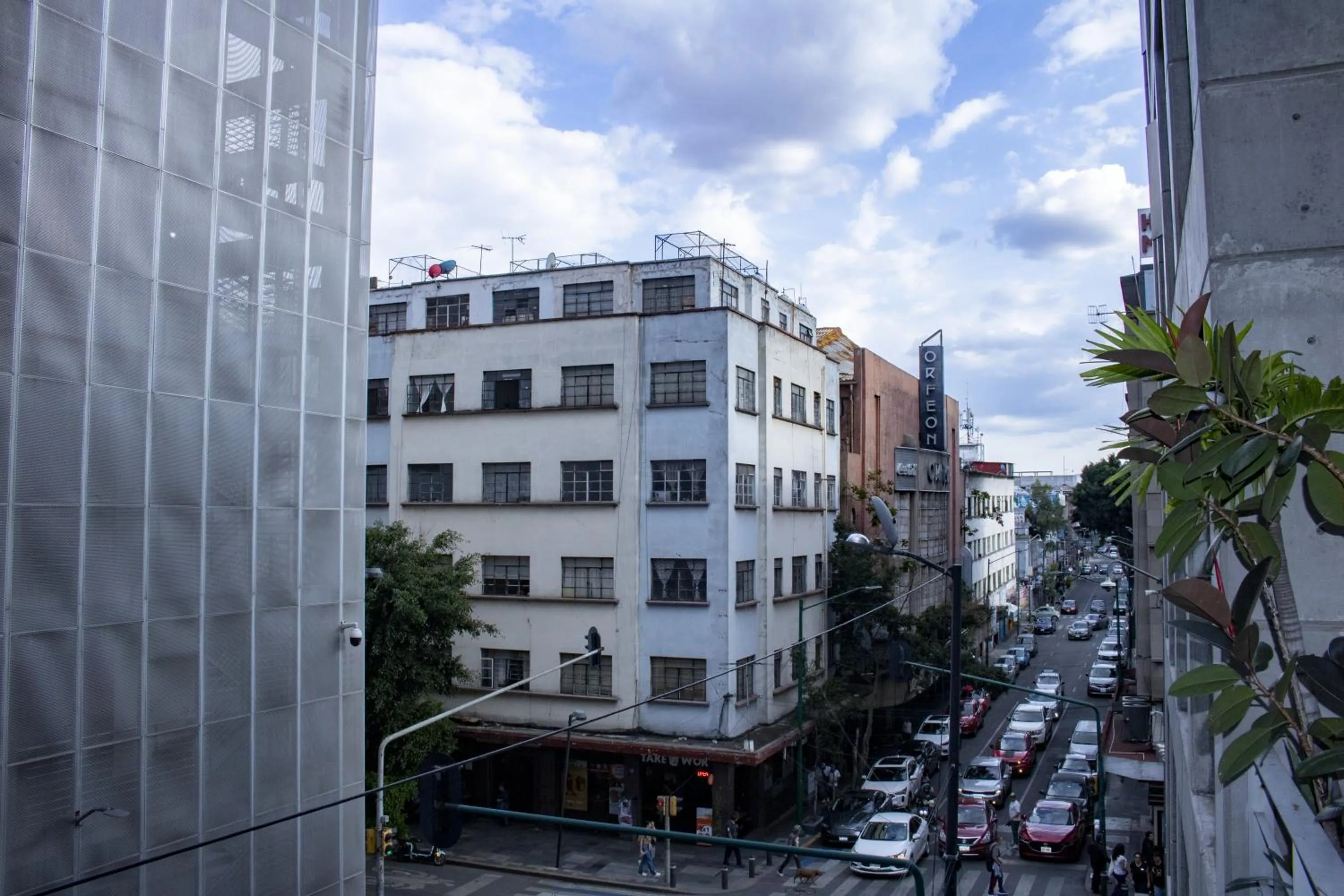 City view in Puerta Alameda Suites México