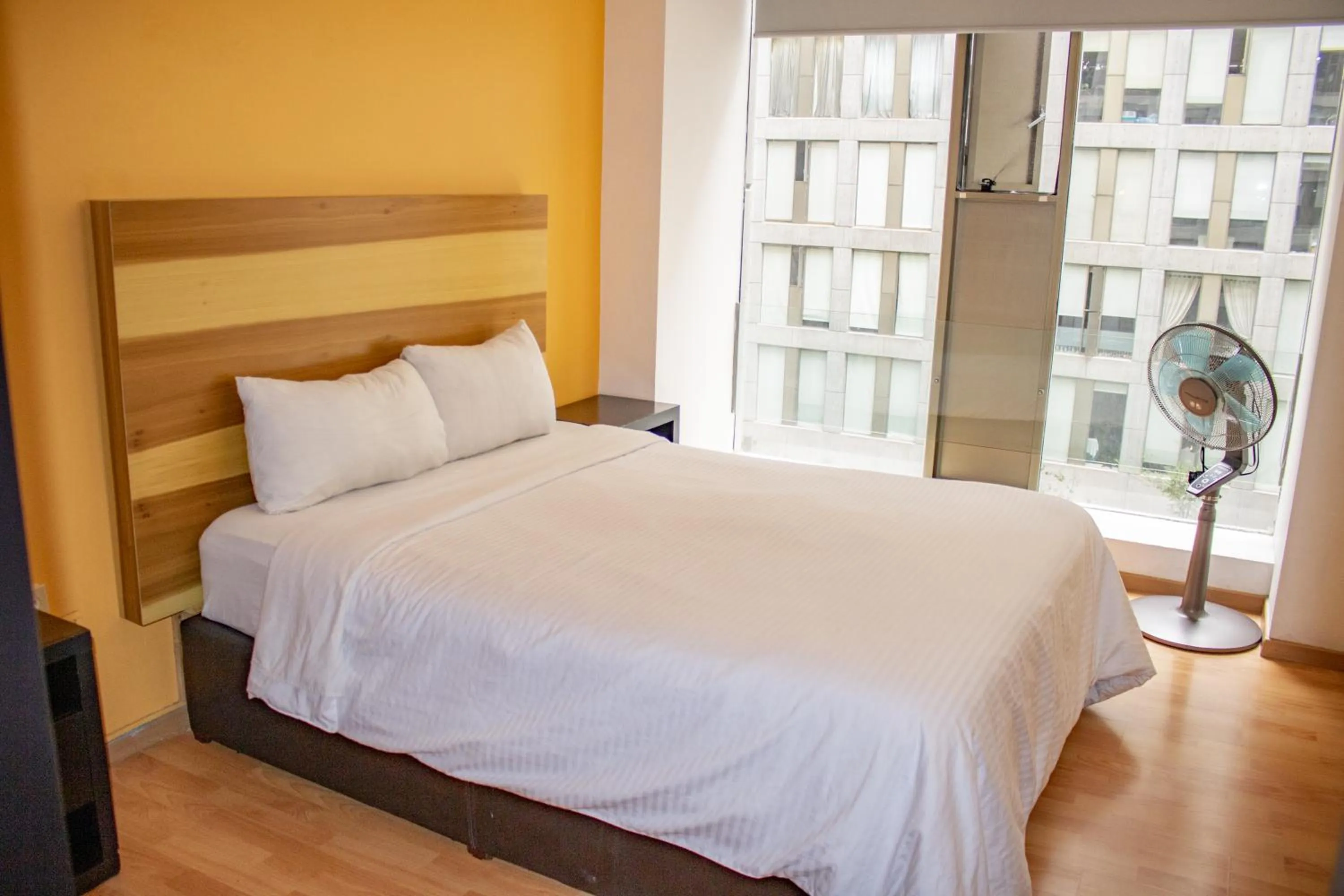 Bed in Puerta Alameda Suites México