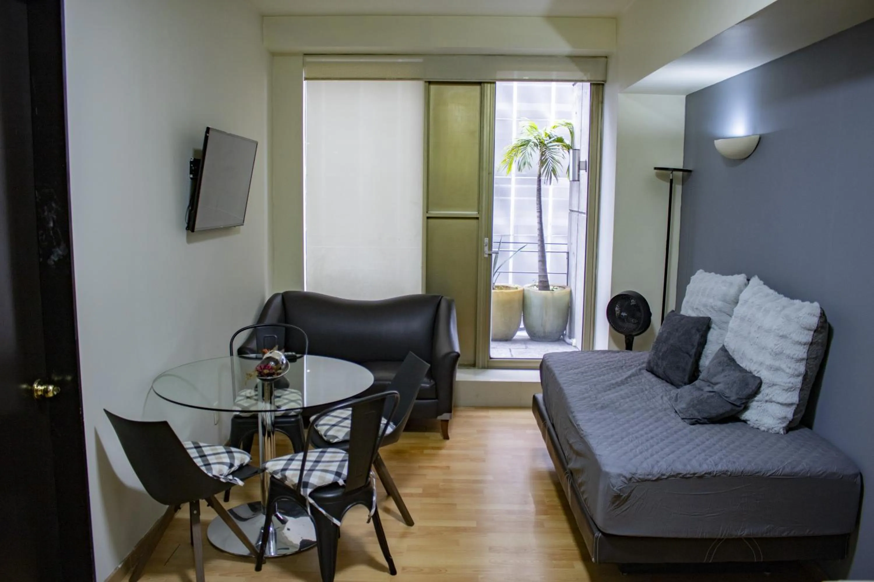 Bed in Puerta Alameda Suites México