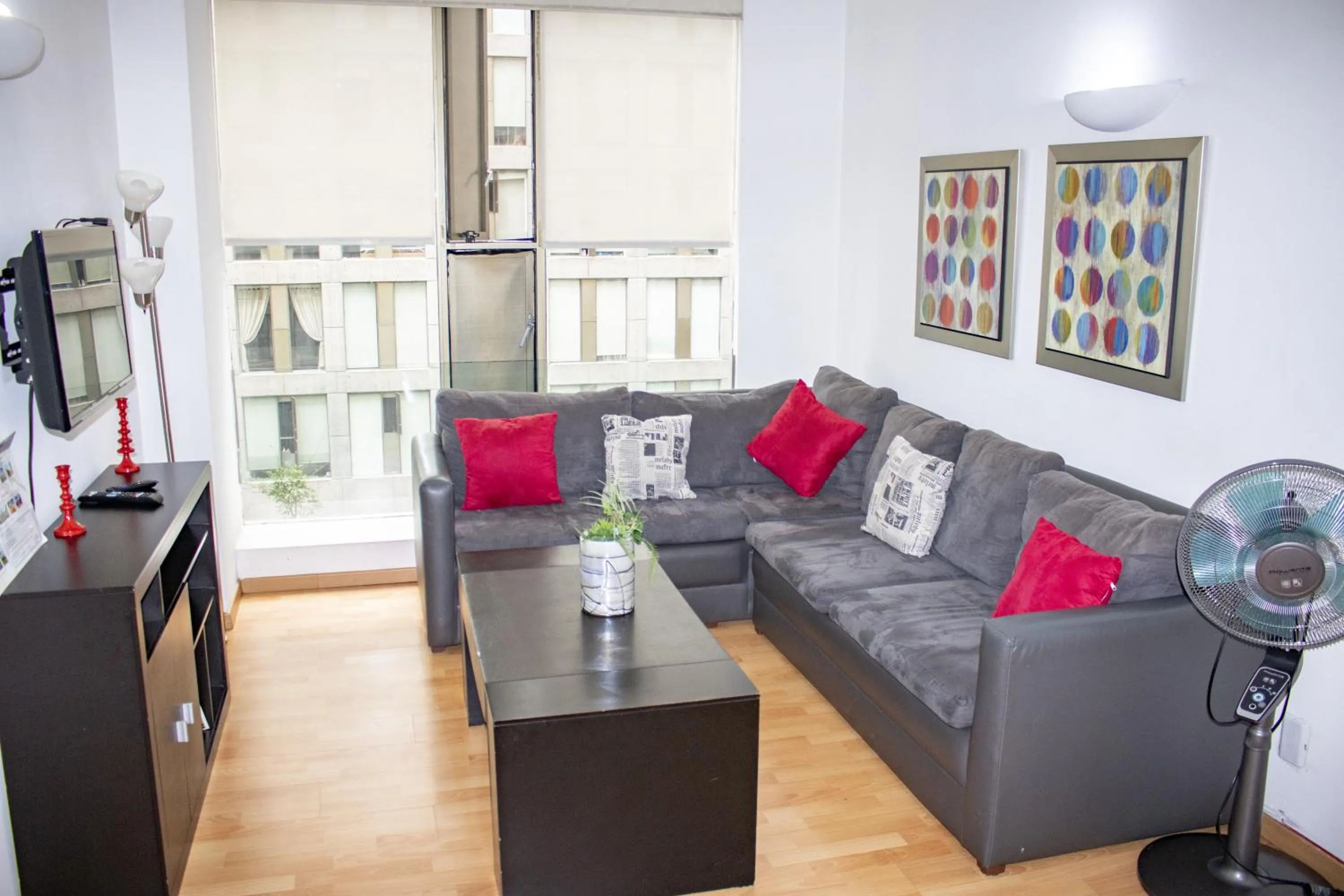 Living room in Puerta Alameda Suites México