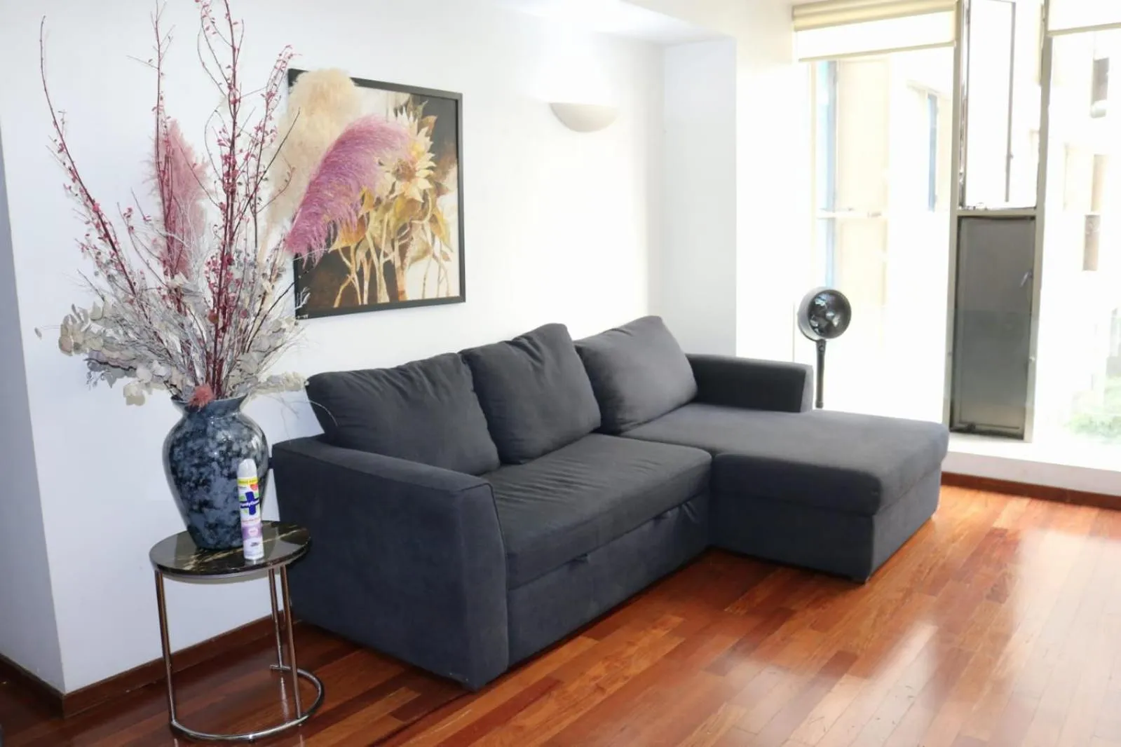 Living room in Puerta Alameda Suites México