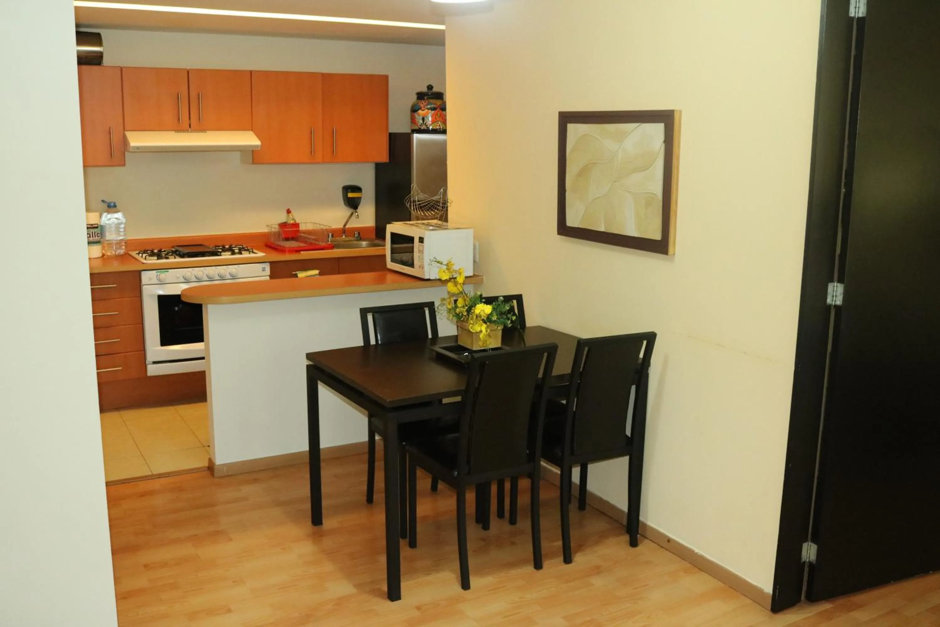 Dining area in Puerta Alameda Suites México