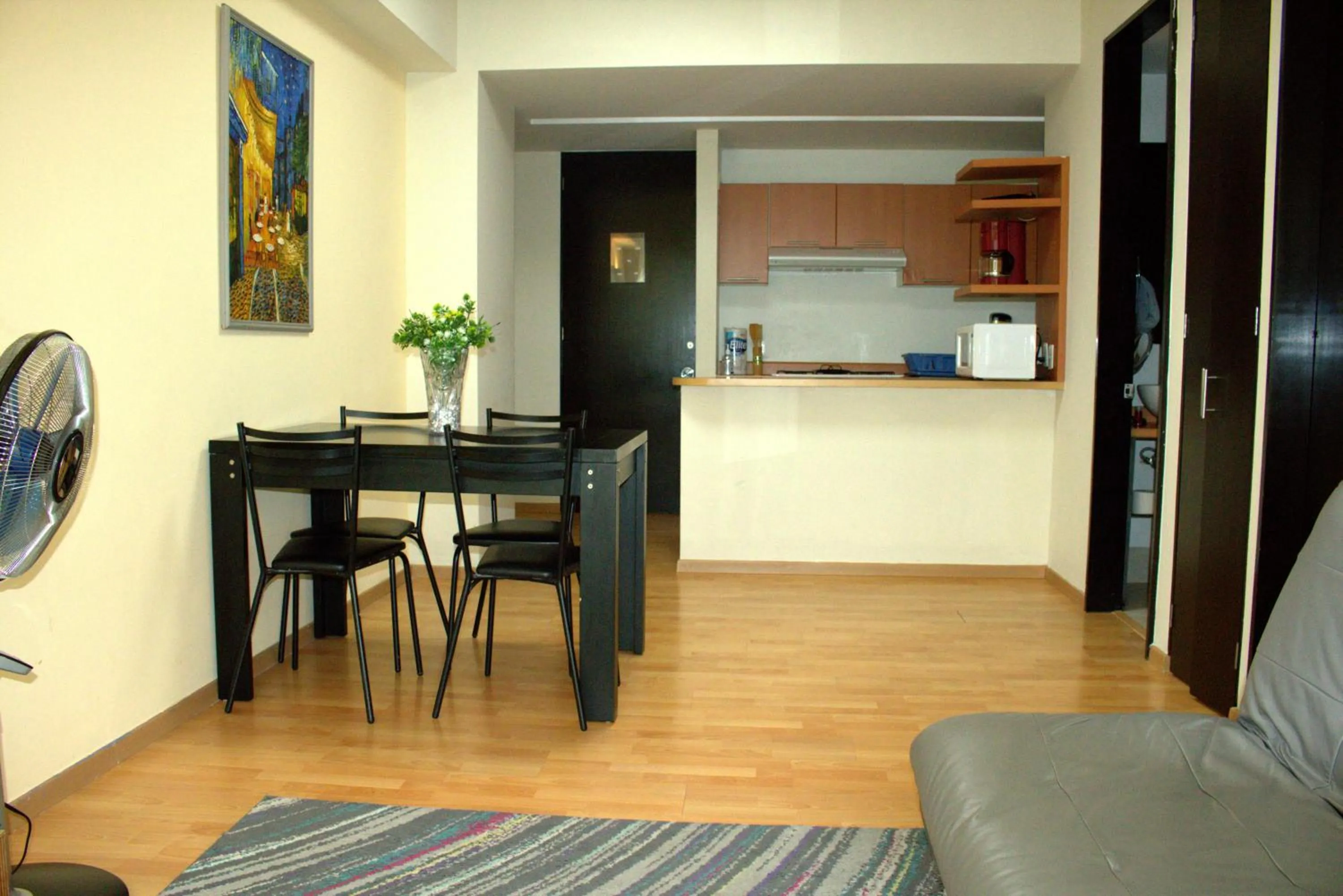 Dining area in Puerta Alameda Suites México