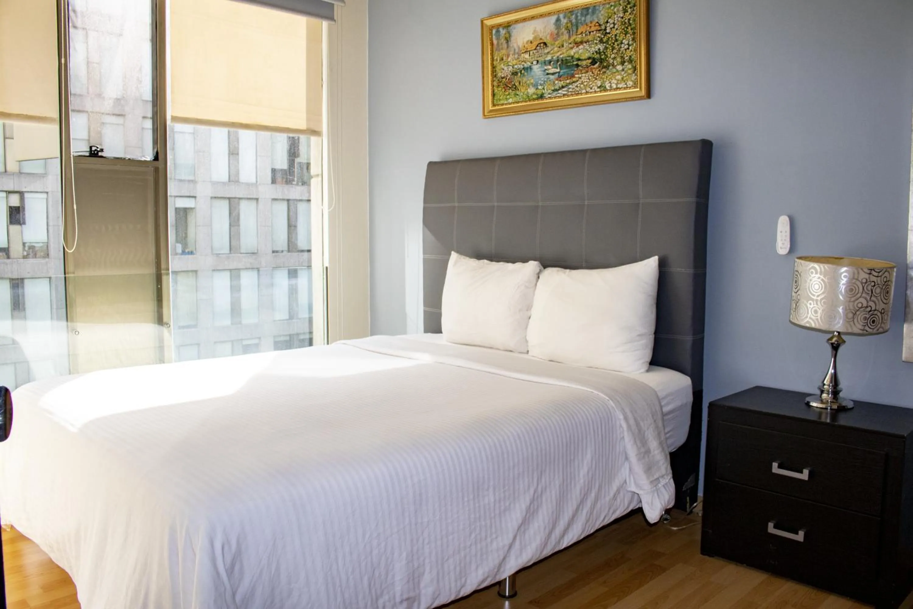 Bed in Puerta Alameda Suites México