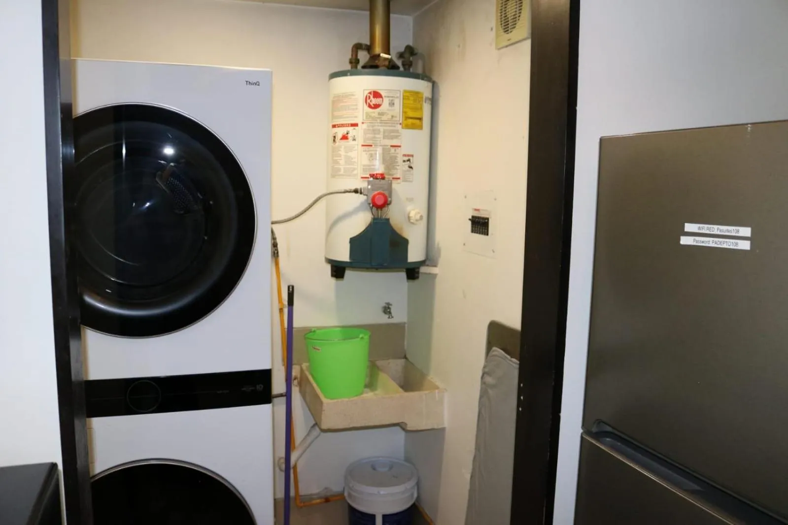 washing machine in Puerta Alameda Suites México