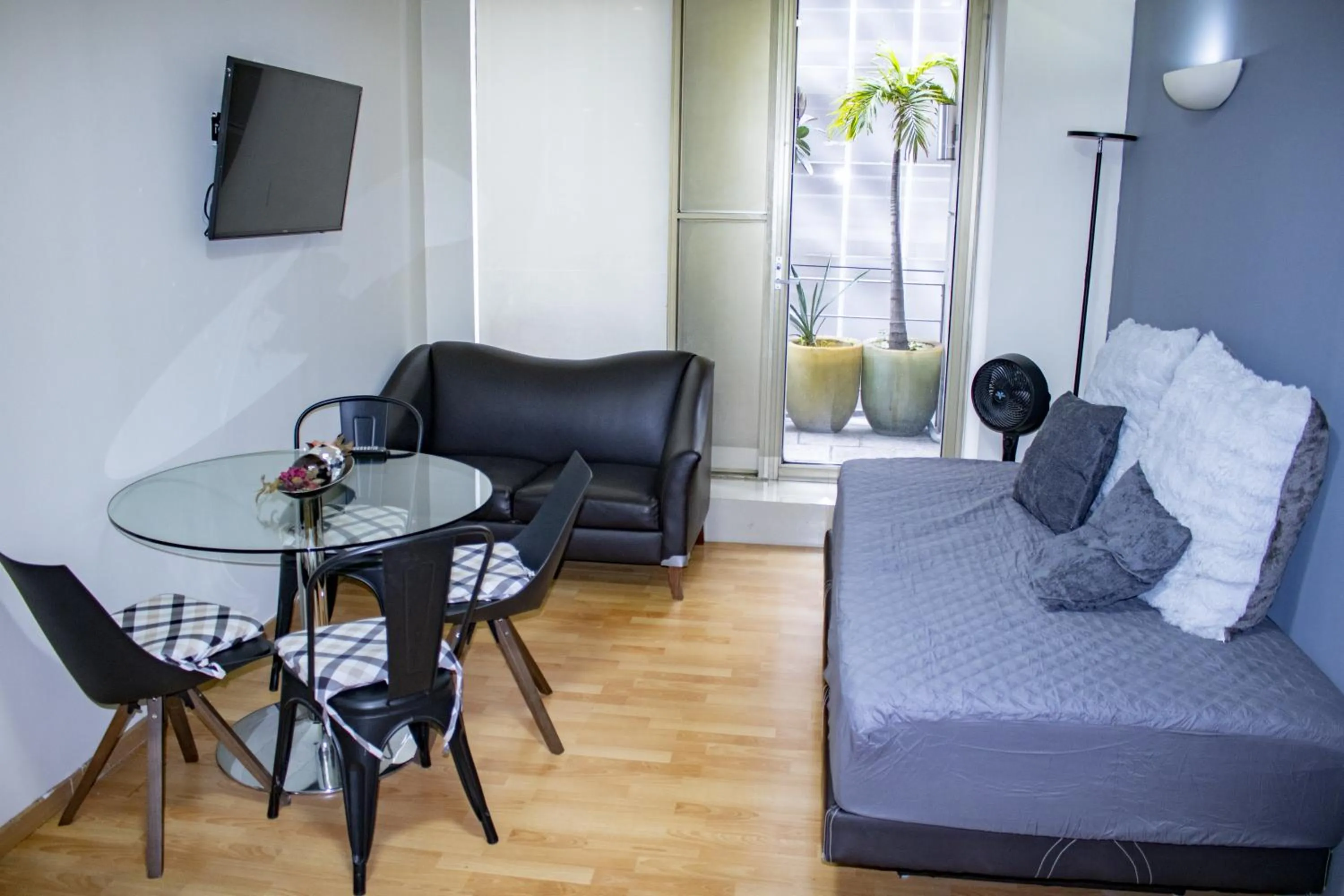 Bed in Puerta Alameda Suites México