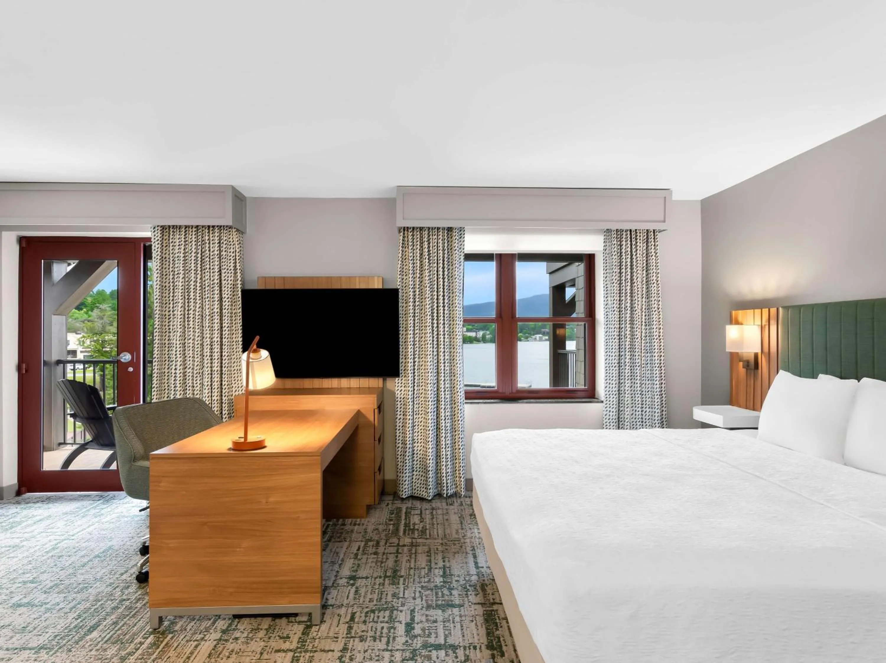 Bed in Hampton Inn & Suites Lake Placid