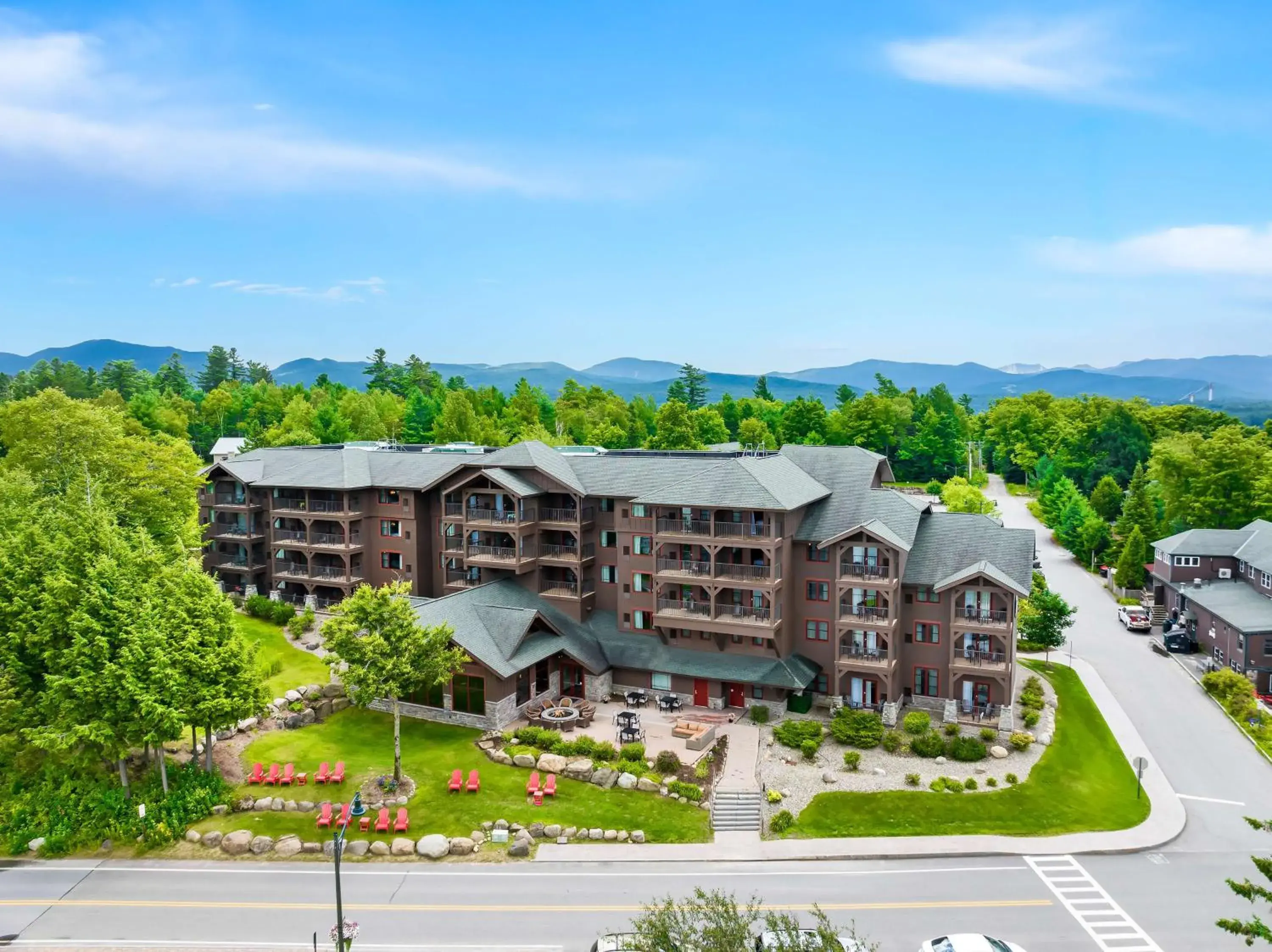 Property building in Hampton Inn & Suites Lake Placid Property building in Hampton Inn & Suites Lake Placid