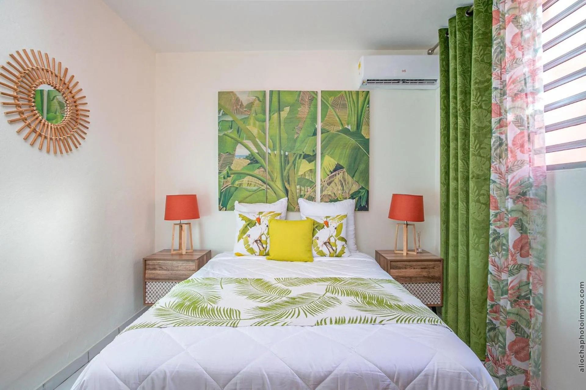 Bed in Le Brin d'Amour Apartment