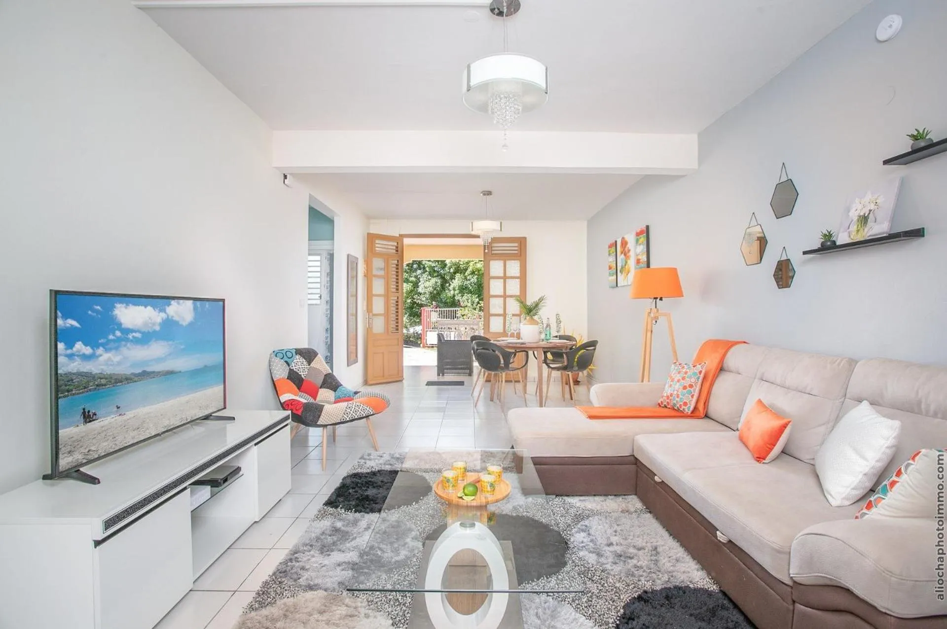 TV and multimedia in Le Brin d'Amour Apartment