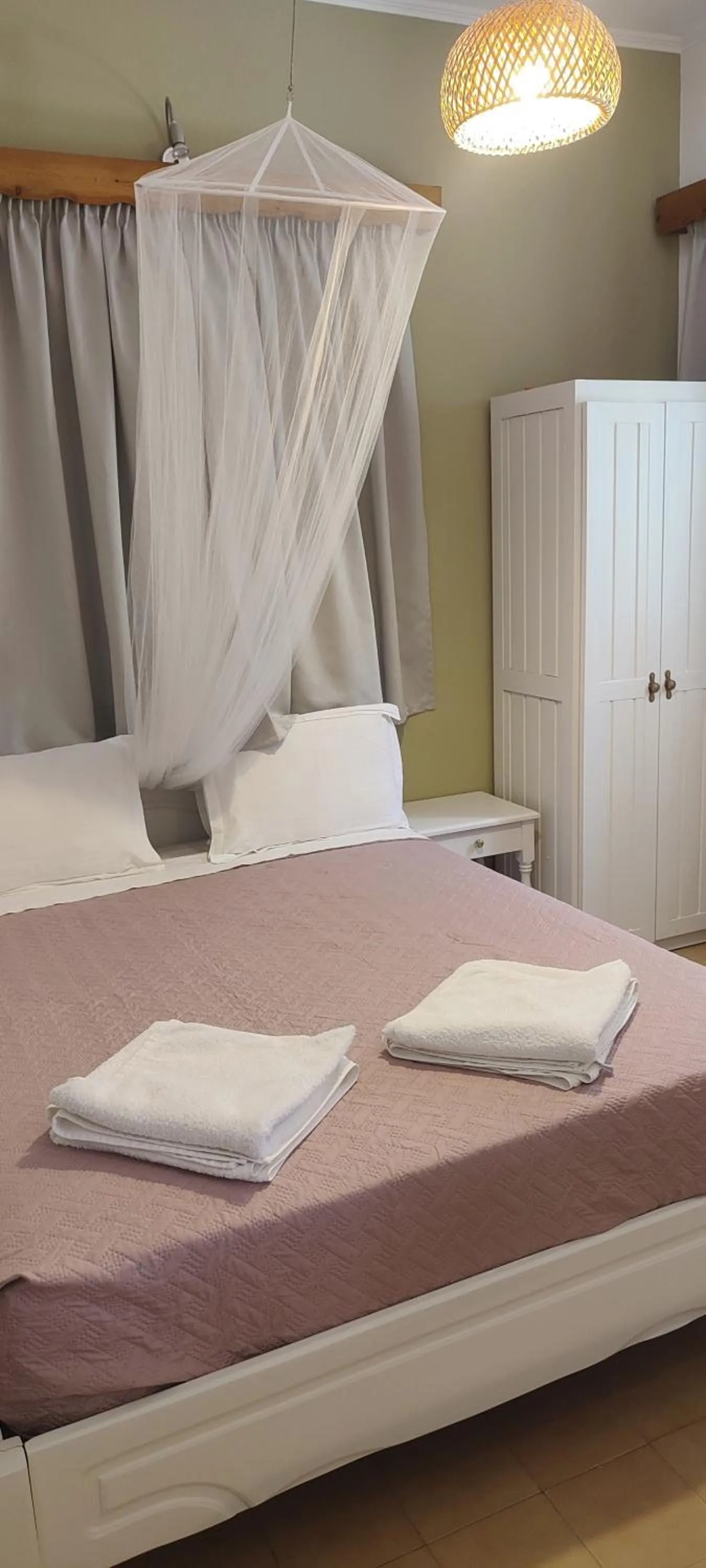 Krinelos Rooms