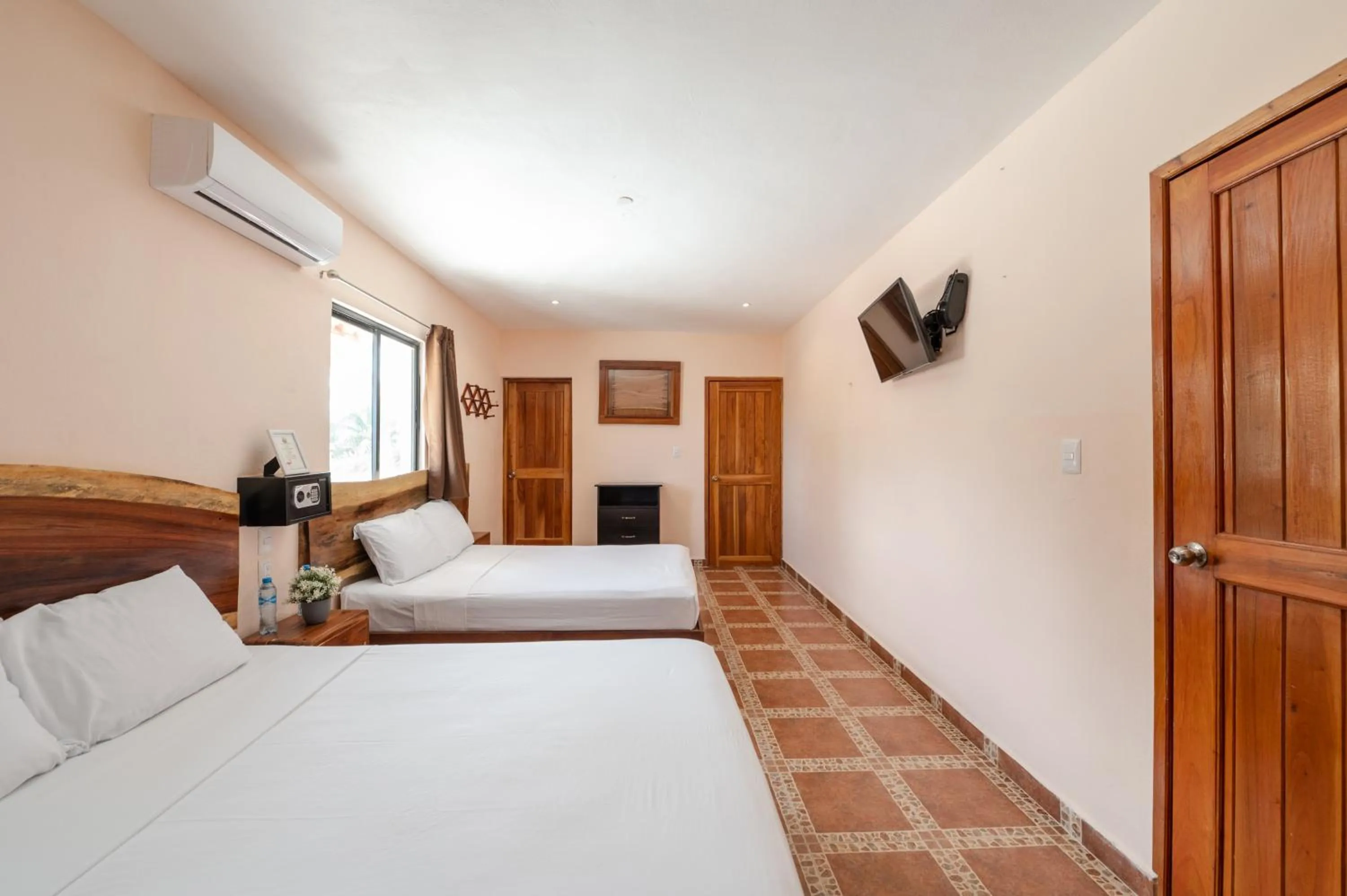 Bed in Hotel El Perico Marinero