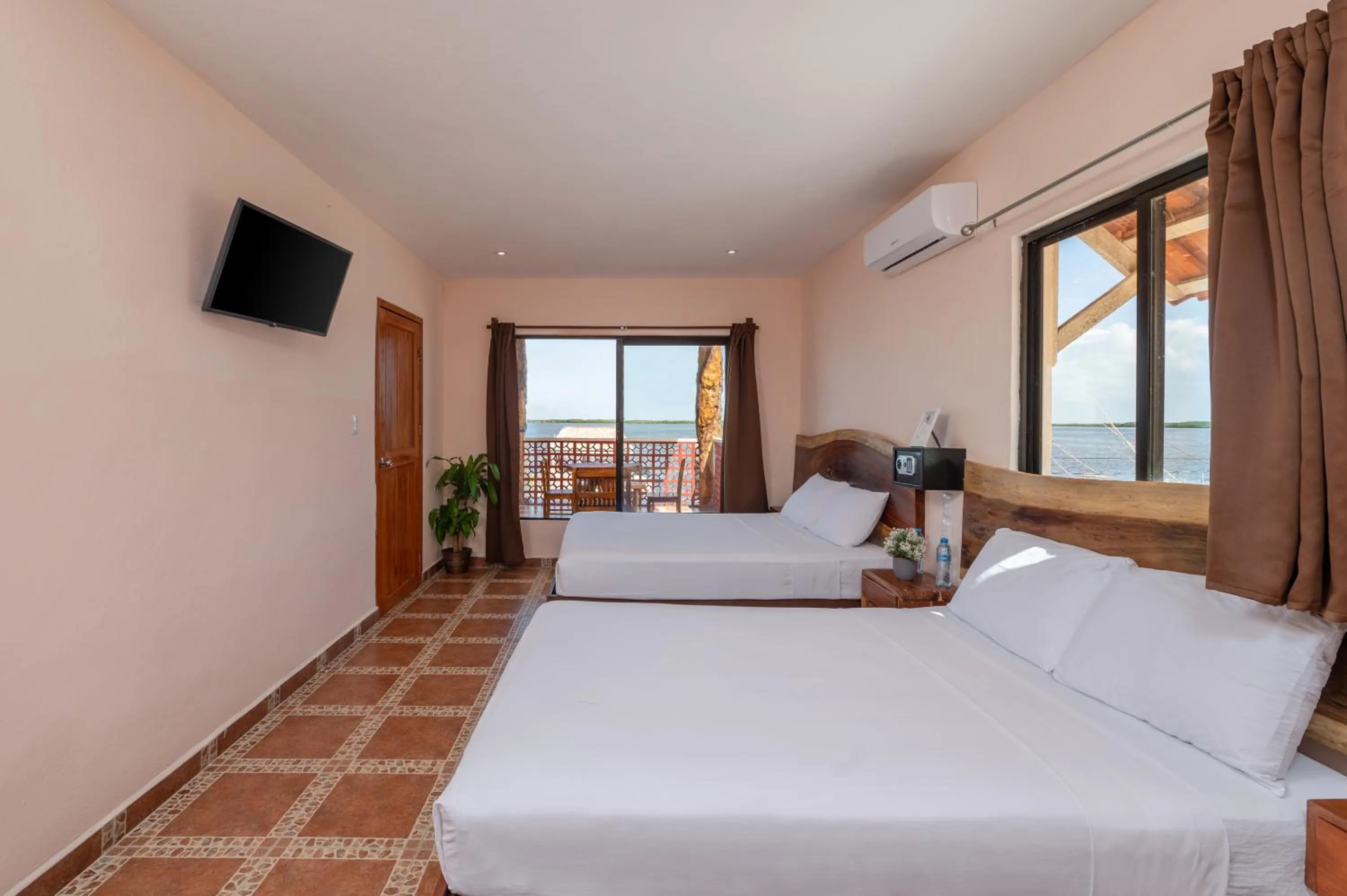 Bedroom, Bed in Hotel El Perico Marinero