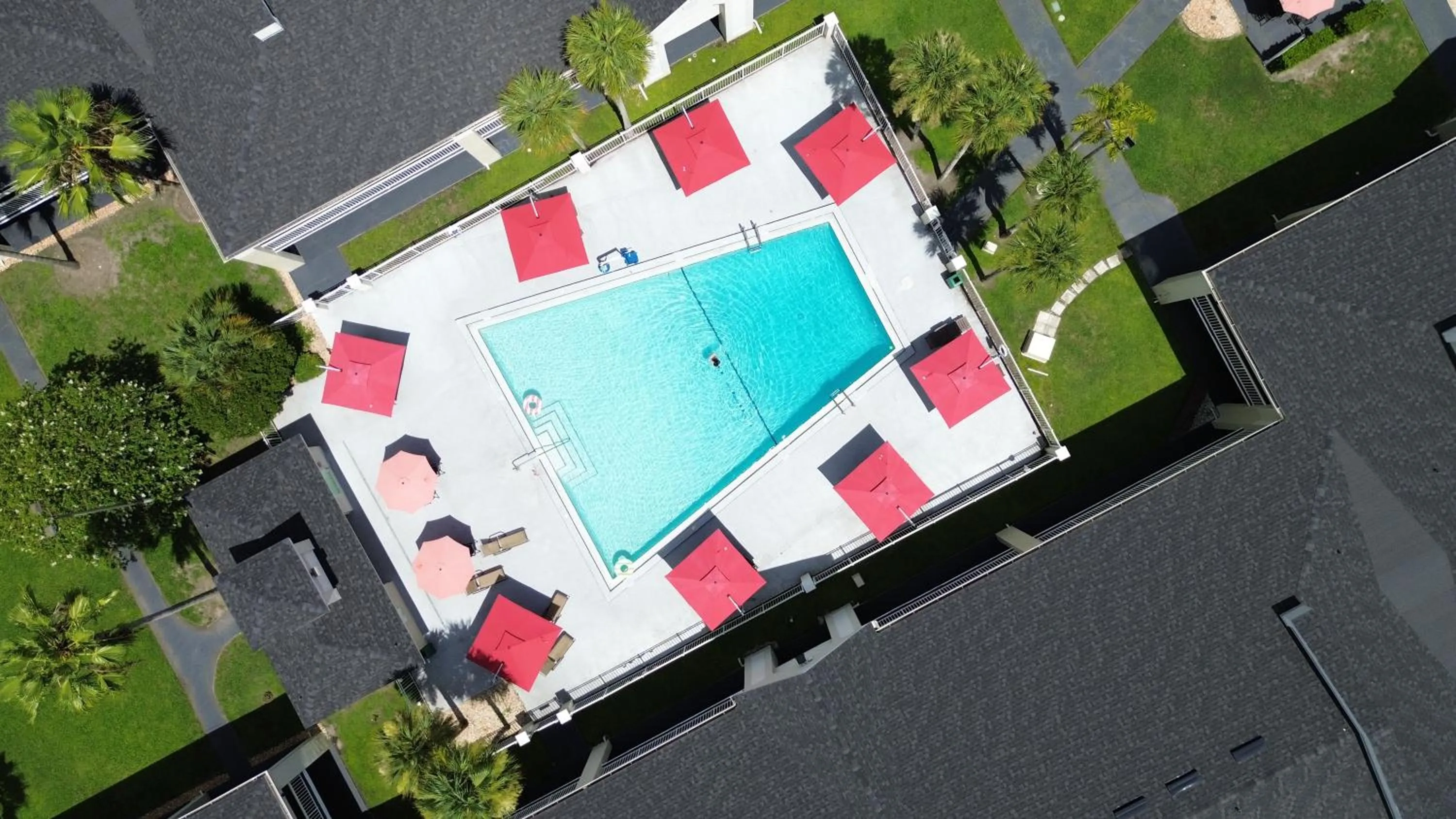 Bird's eye view in Hotel Room Near Disney 4 People