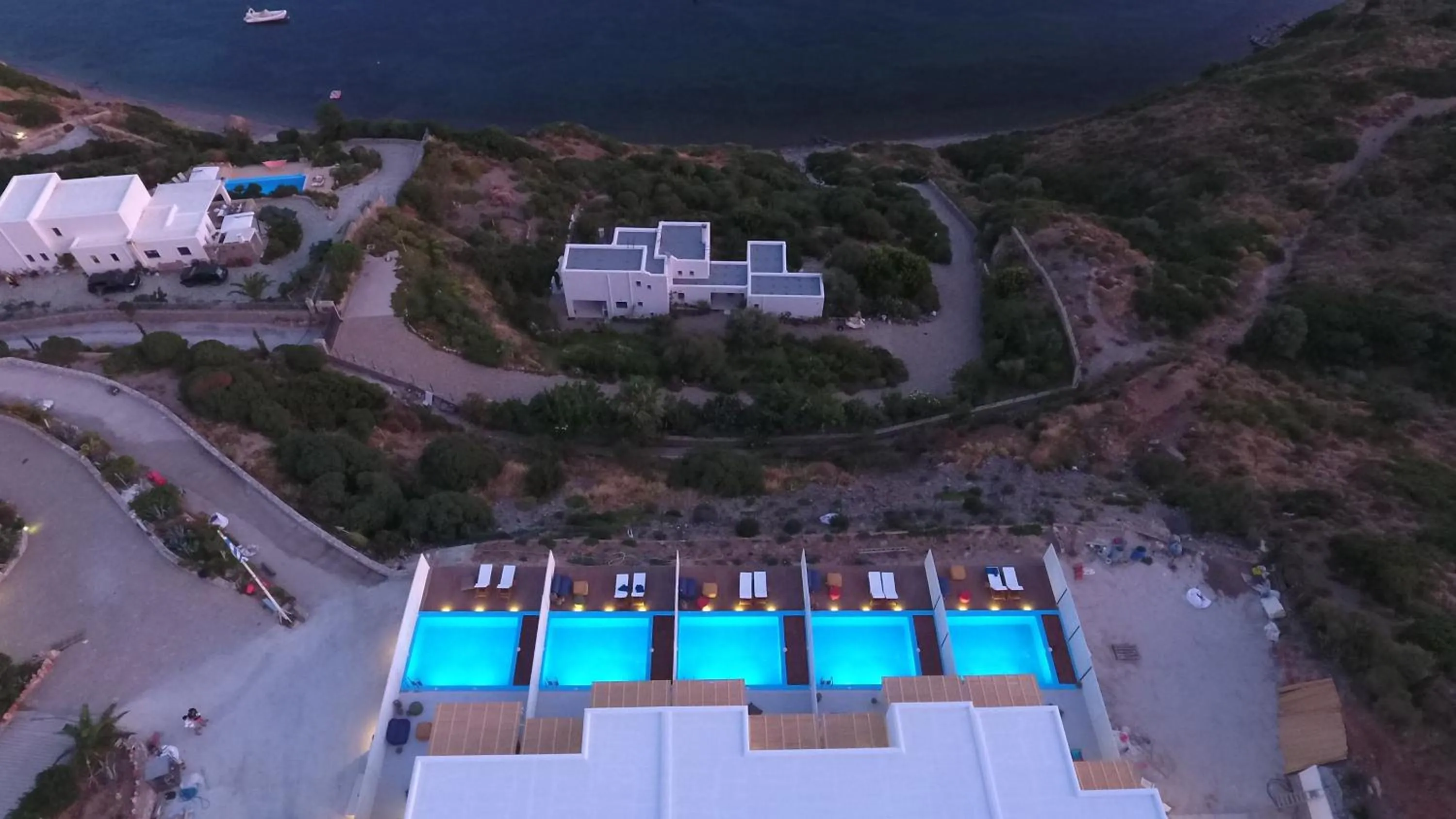 Aelia Collection Suites - Adults Friendly
