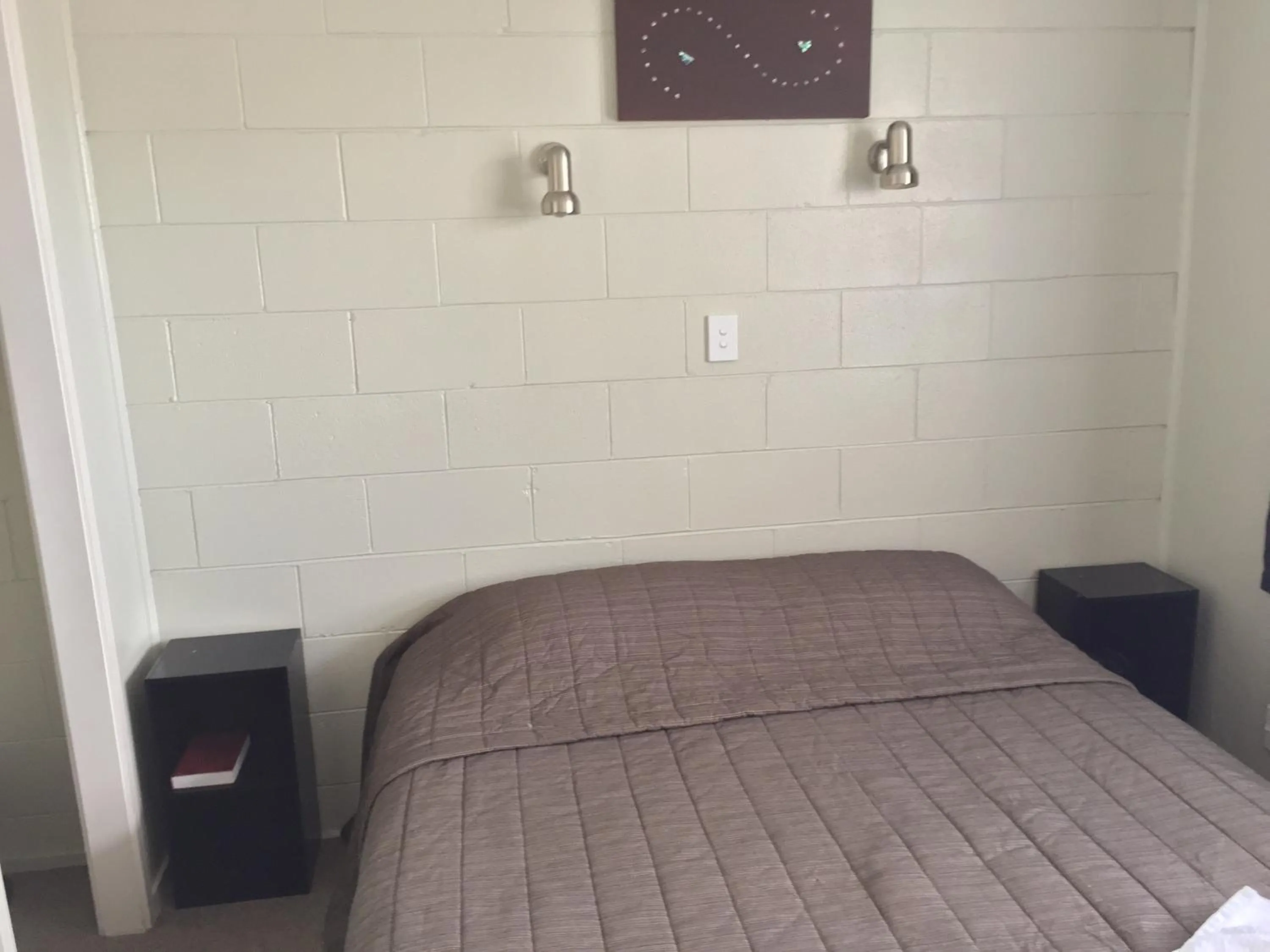 Bedroom, Bed in North End Motel