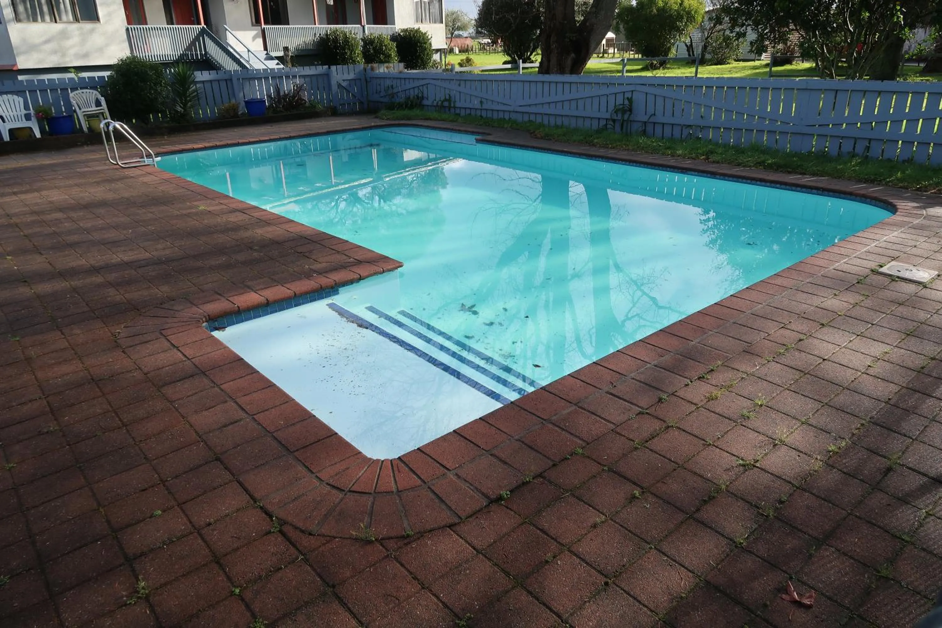Swimming pool in North End Motel