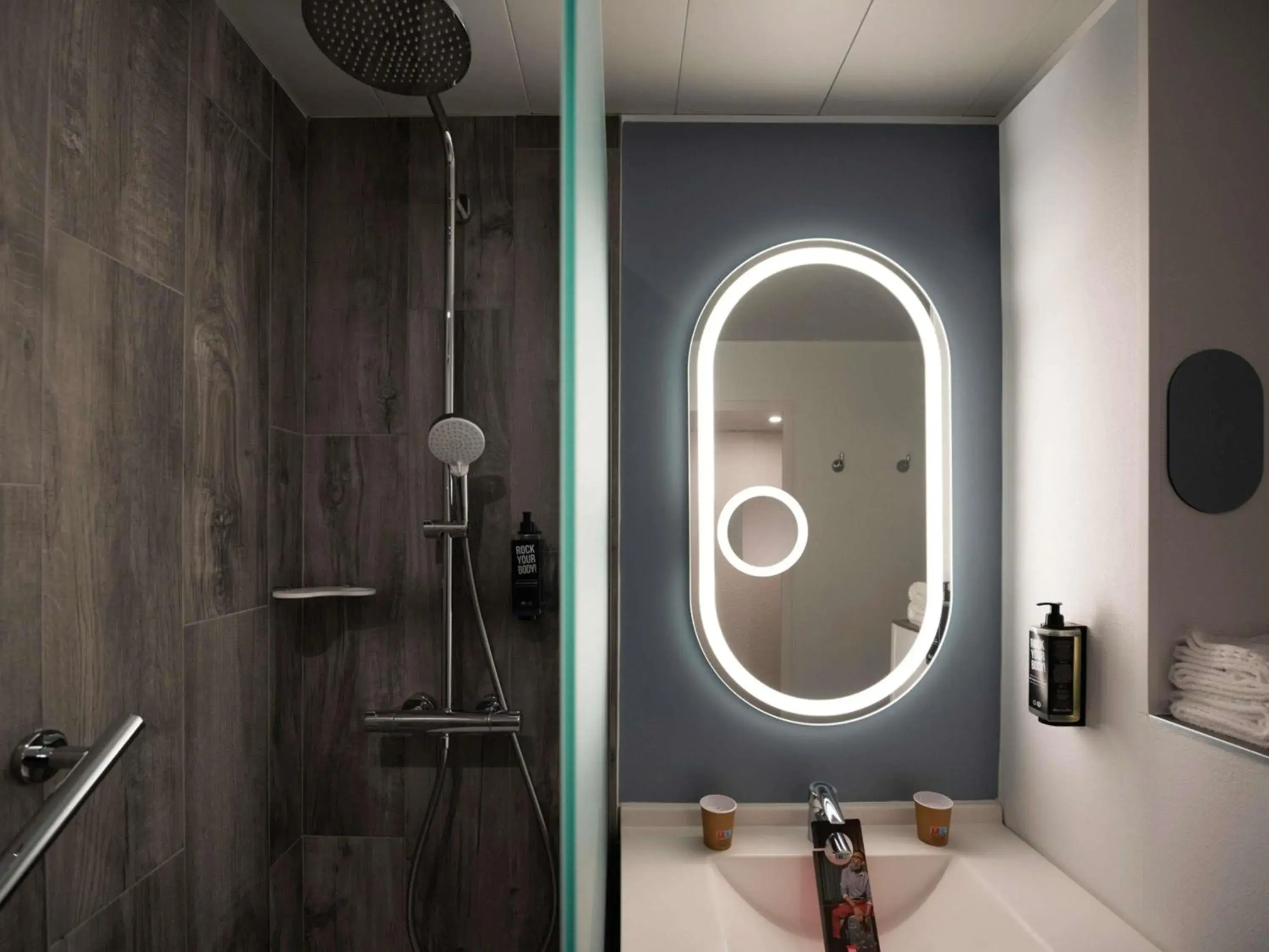 Bedroom in ibis La Baule Pornichet Plage Bedroom in ibis La Baule Pornichet Plage