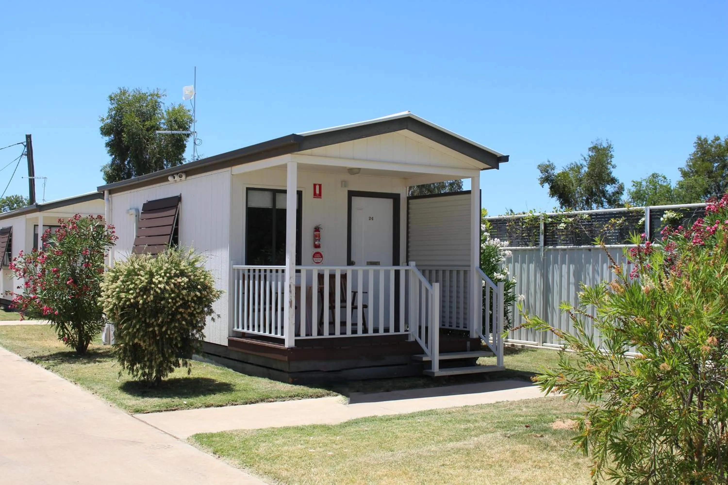 Property building in Warrego Hotel Motel Cunnamulla