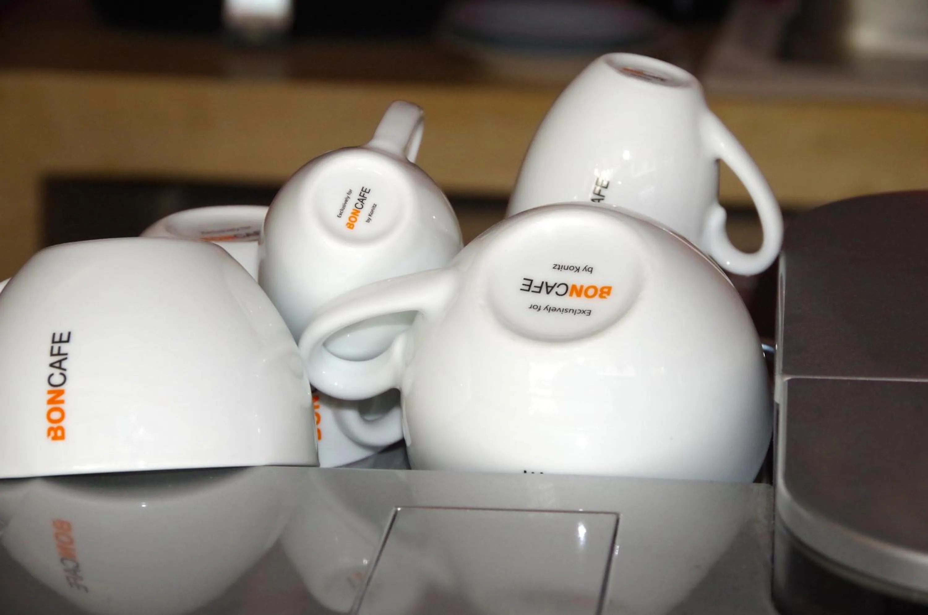 Restaurant/places to eat in The Little Moon Residence