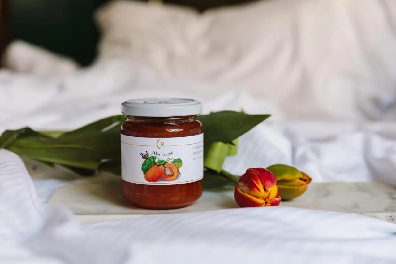 Food and drinks, Bed in Hotel des Deux-Iles - Notre-Dame