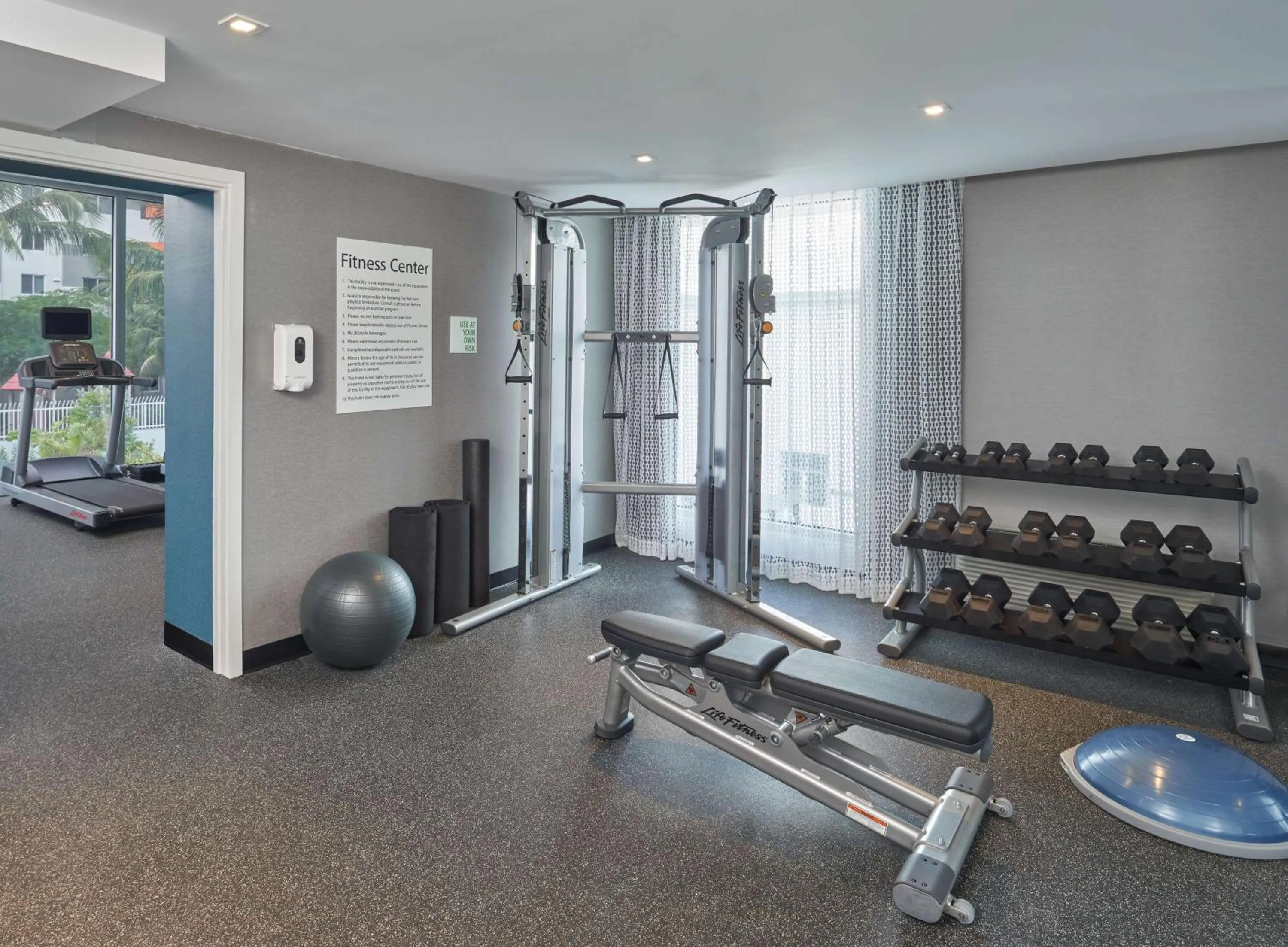 Fitness centre/facilities in DoubleTree by Hilton Miami North I-95