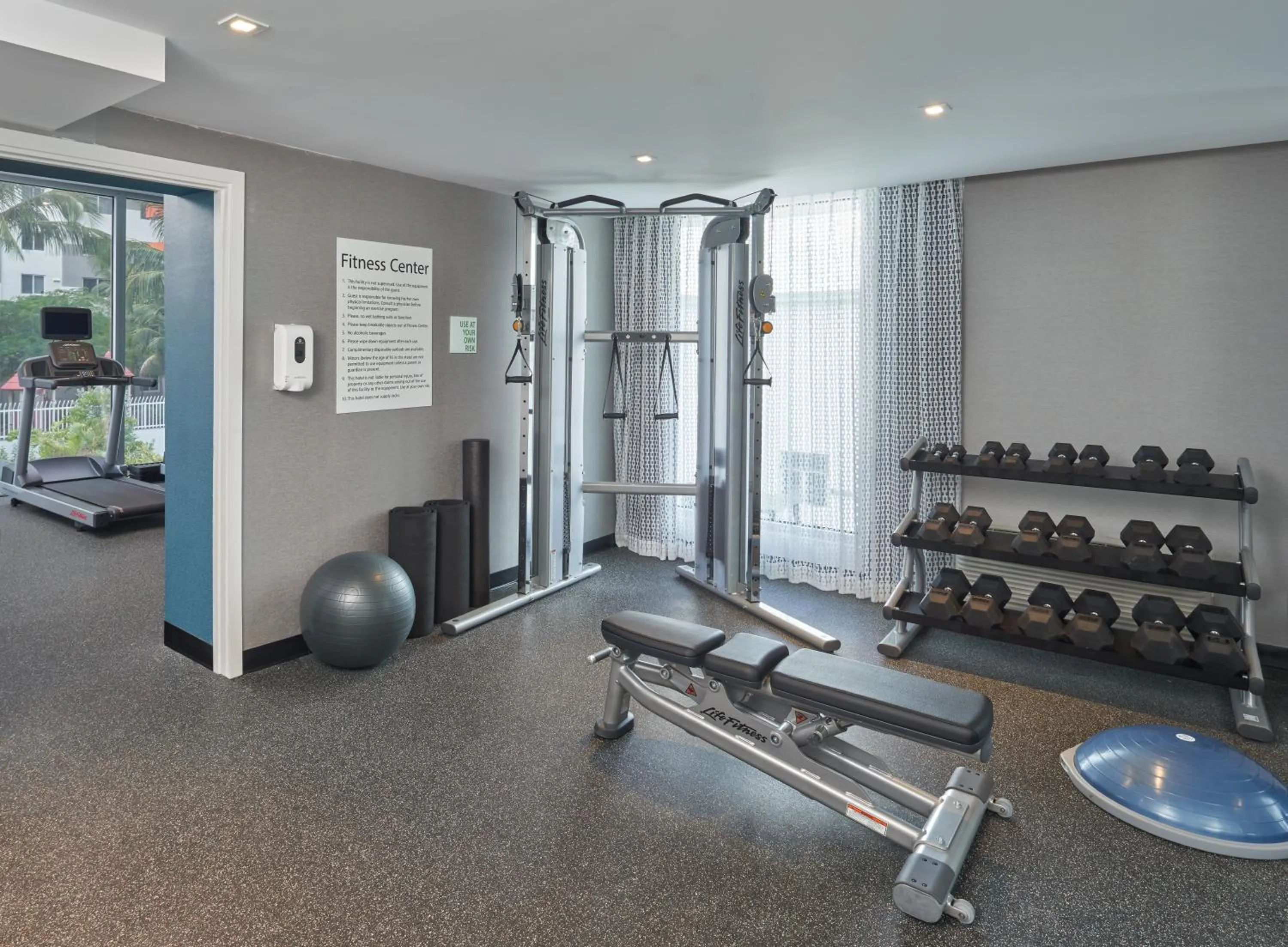 Fitness centre/facilities in DoubleTree by Hilton Miami North I-95