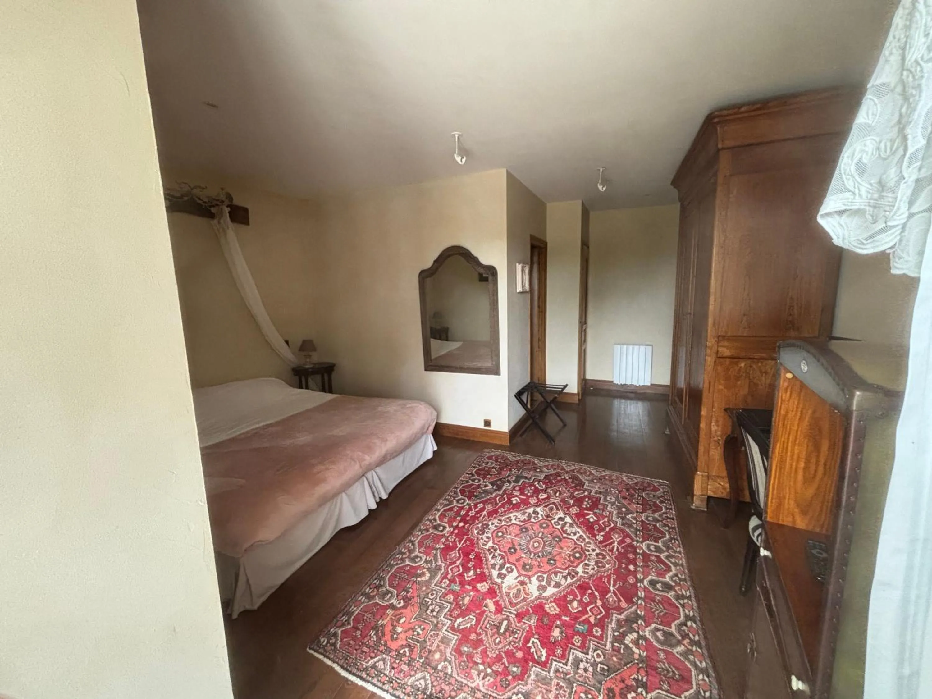 Photo of the whole room, Bed in Manoir Des Douets Fleuris