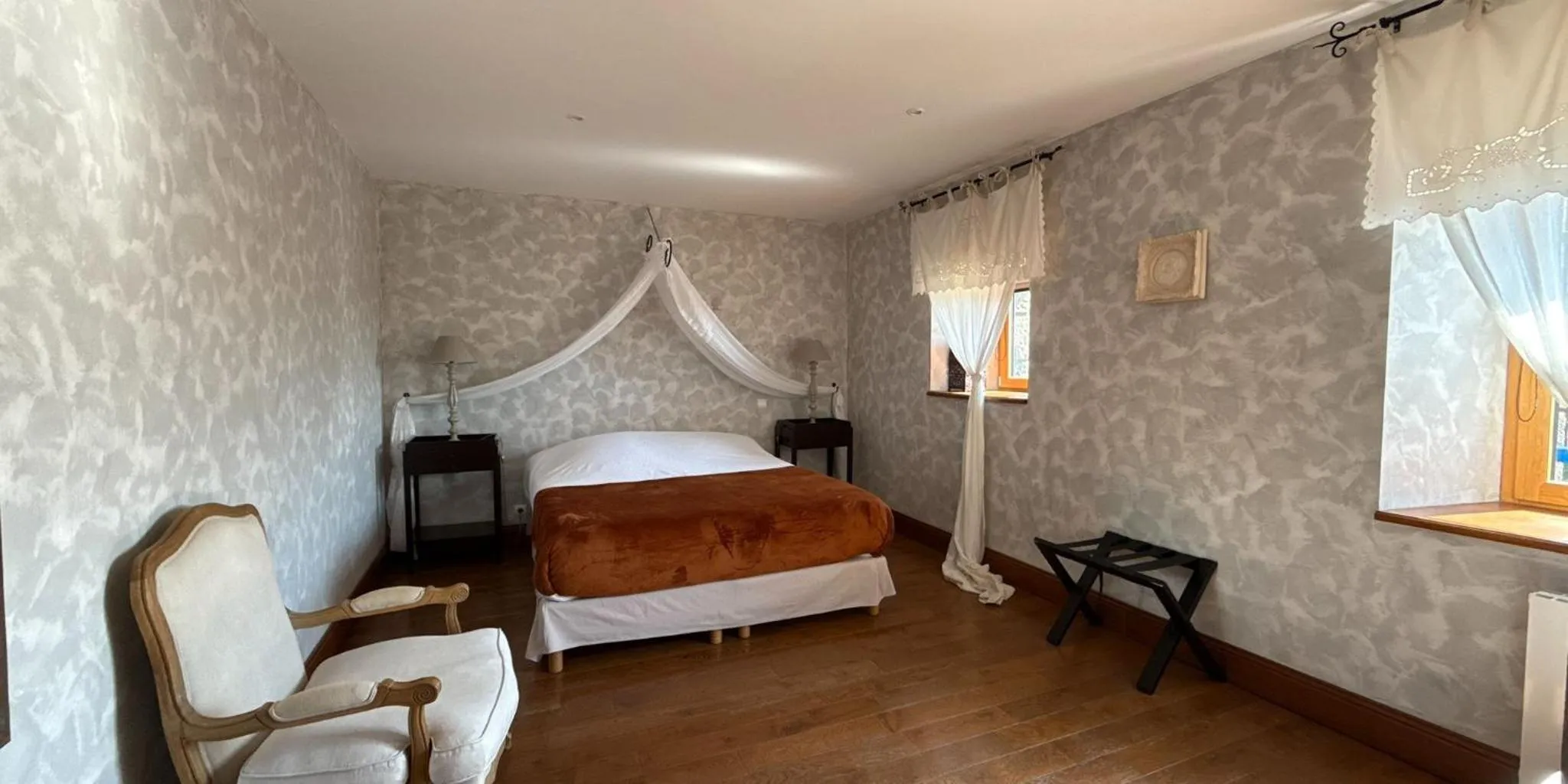 Bedroom, Bed in Manoir Des Douets Fleuris