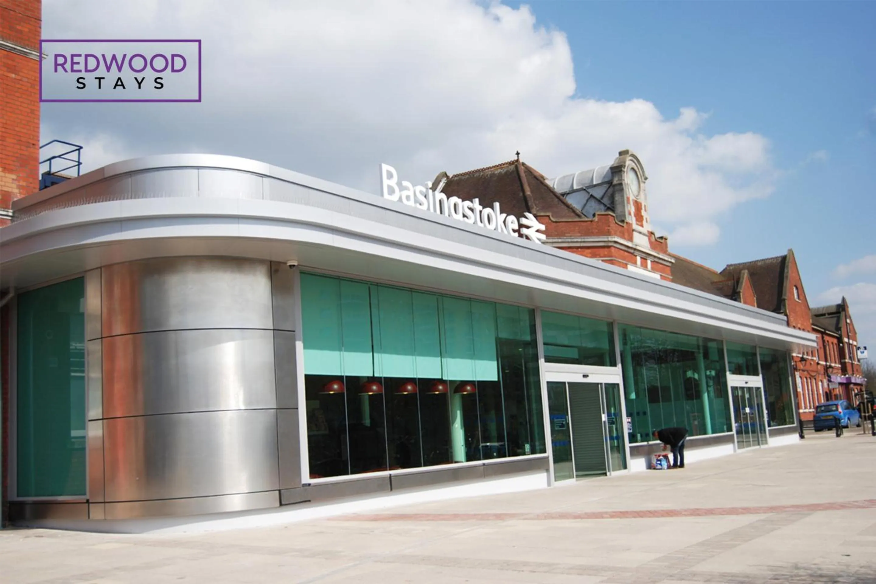 Other in Festival Place, Modern Town Center Apartment, Perfect for Contractors & Families, FREE Parking & WiFi by REDWOOD STAYS