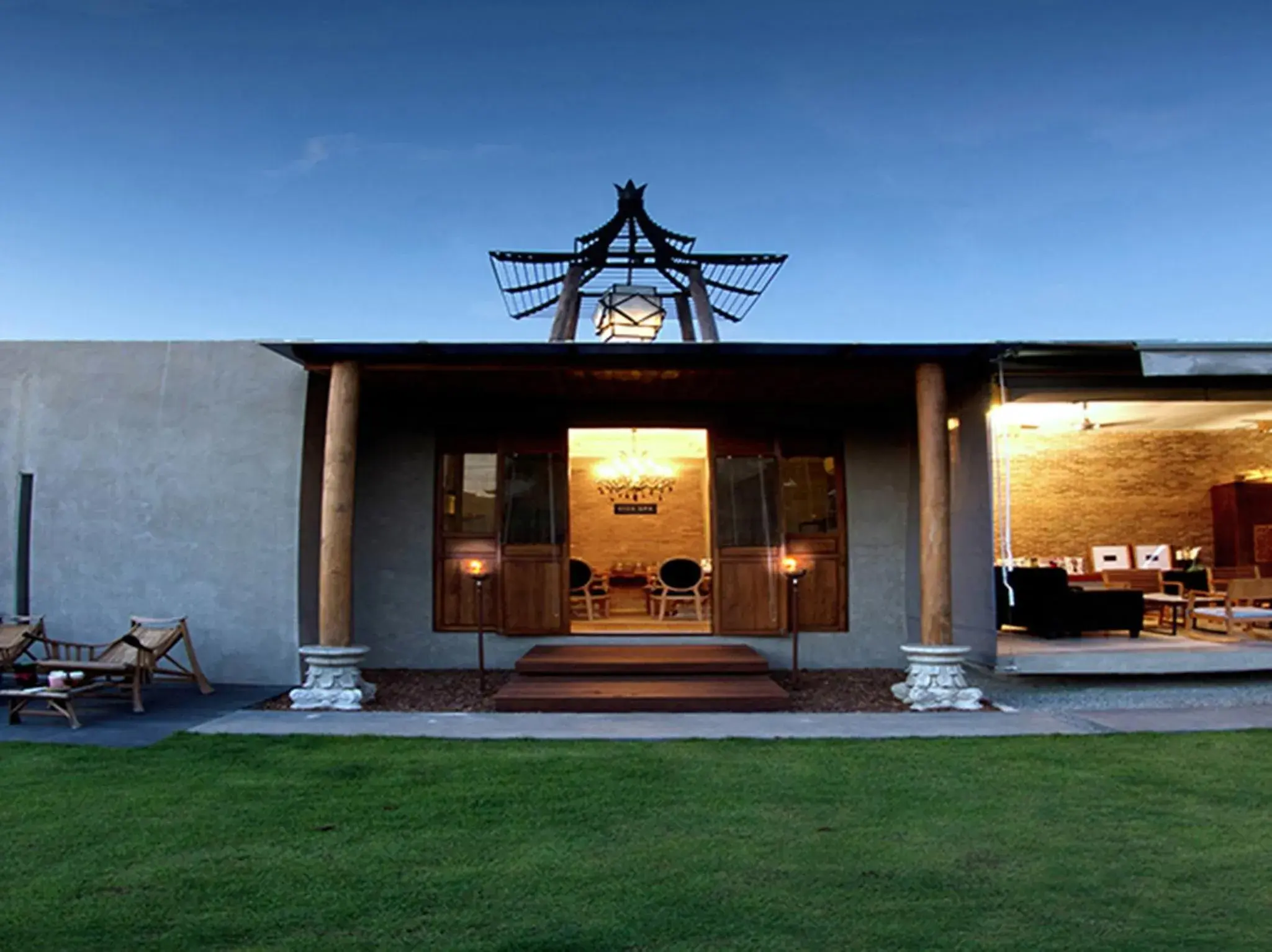 Facade/entrance in Villa Villa Pattaya Facade/entrance in Villa Villa Pattaya