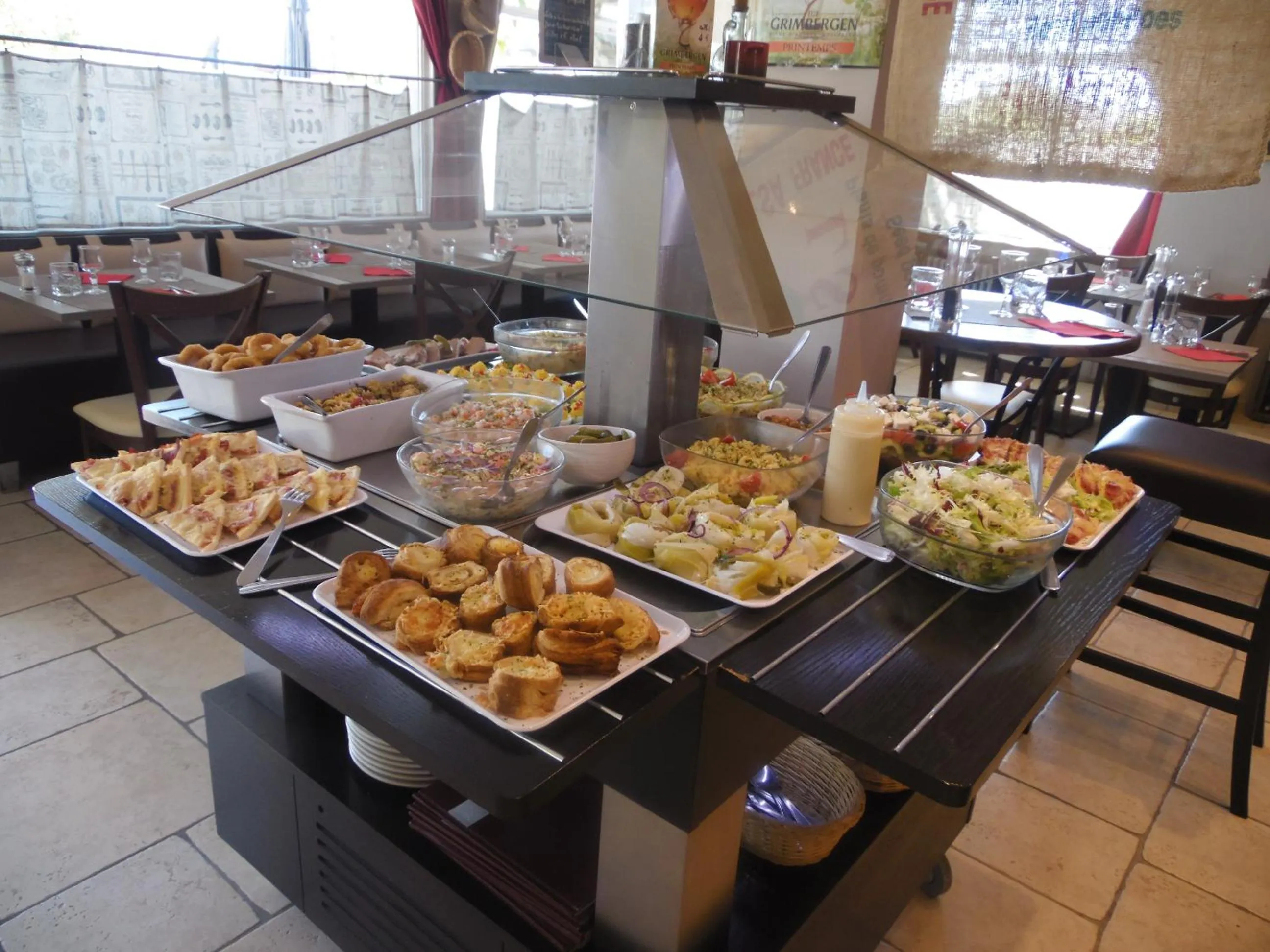 Food and drinks in Hôtel & Restaurant Lepassplat