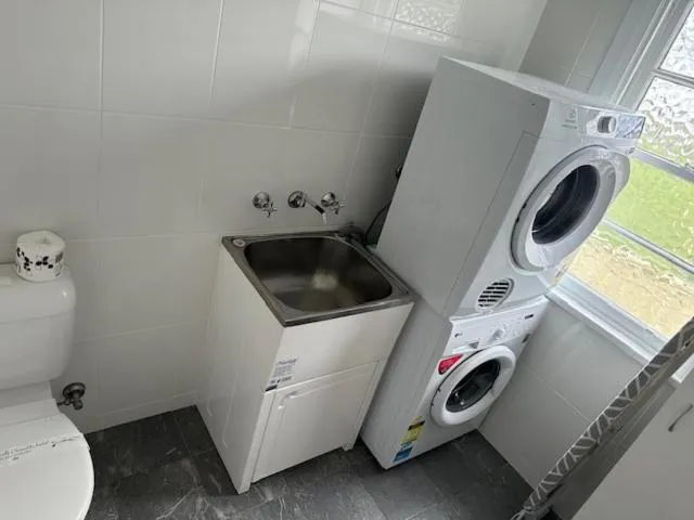 washing machine in City Centre Motel Kempsey