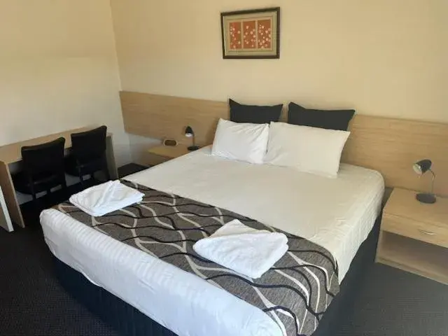 Classic King Room in City Centre Motel Kempsey Classic King Room in City Centre Motel Kempsey