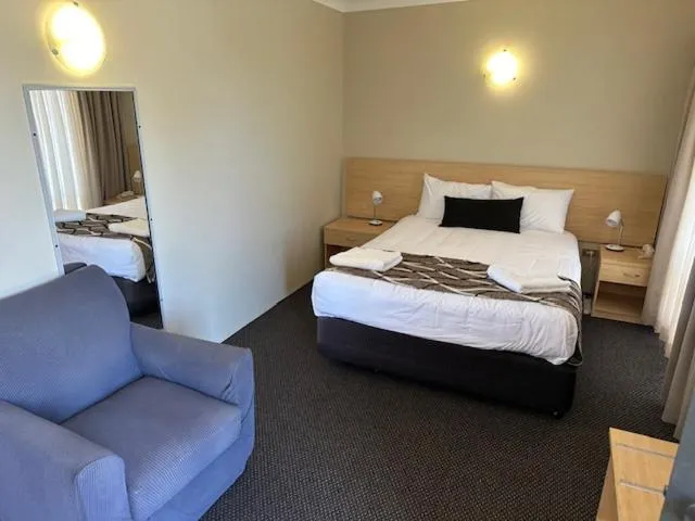 Bed in City Centre Motel Kempsey