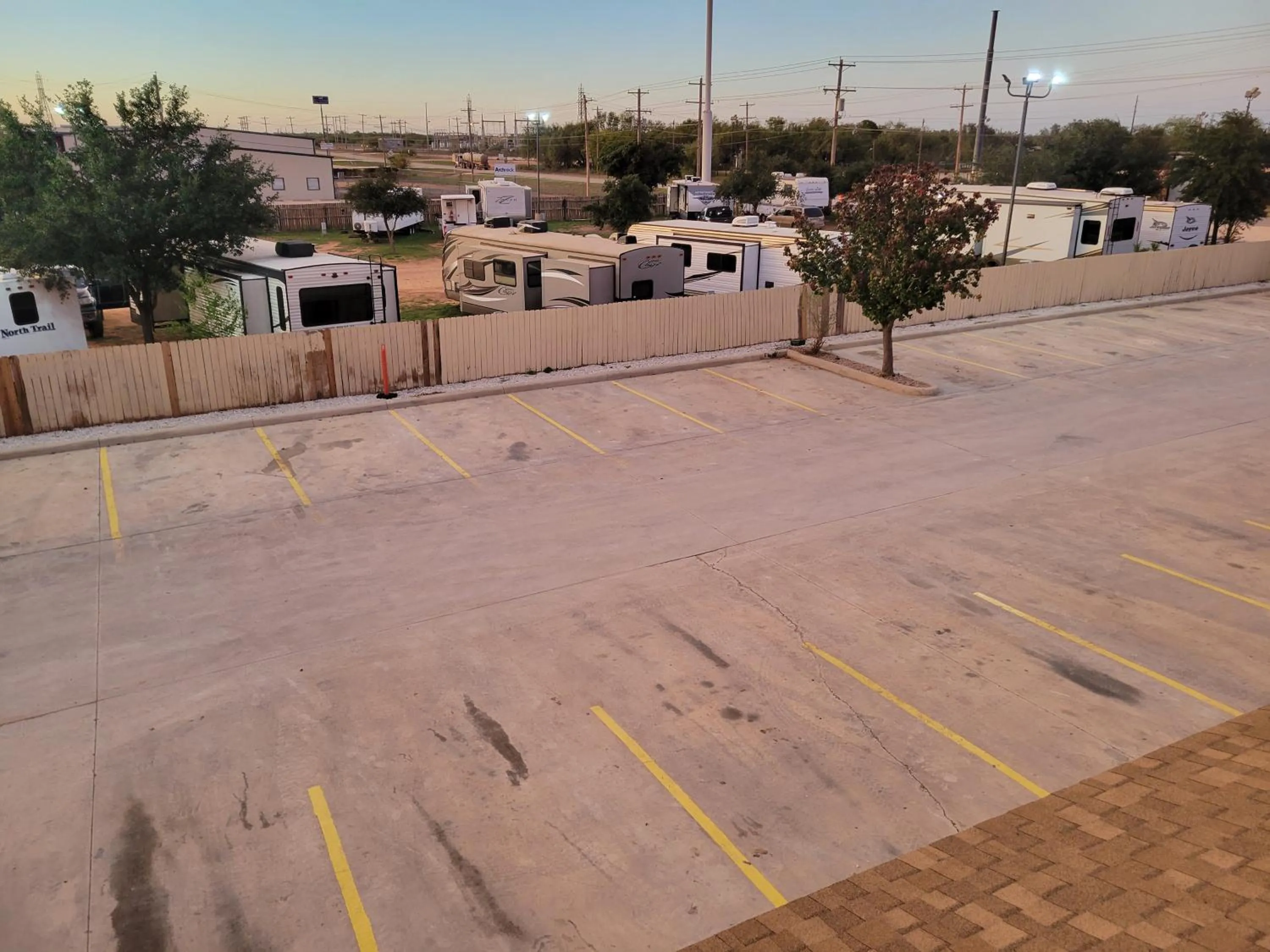 Property building in Cotulla Whitten Inn