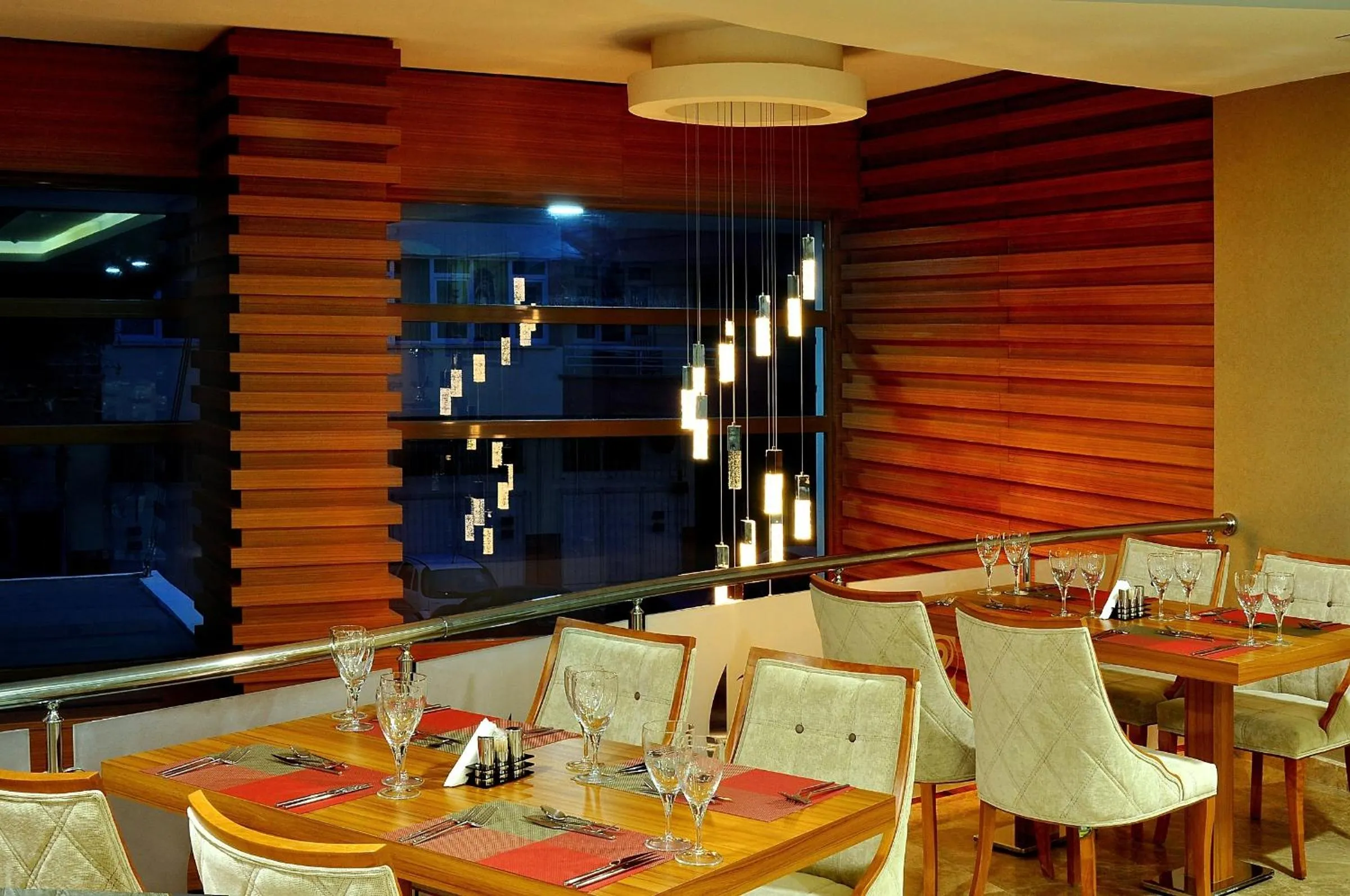 Restaurant/places to eat in Starton Hotel