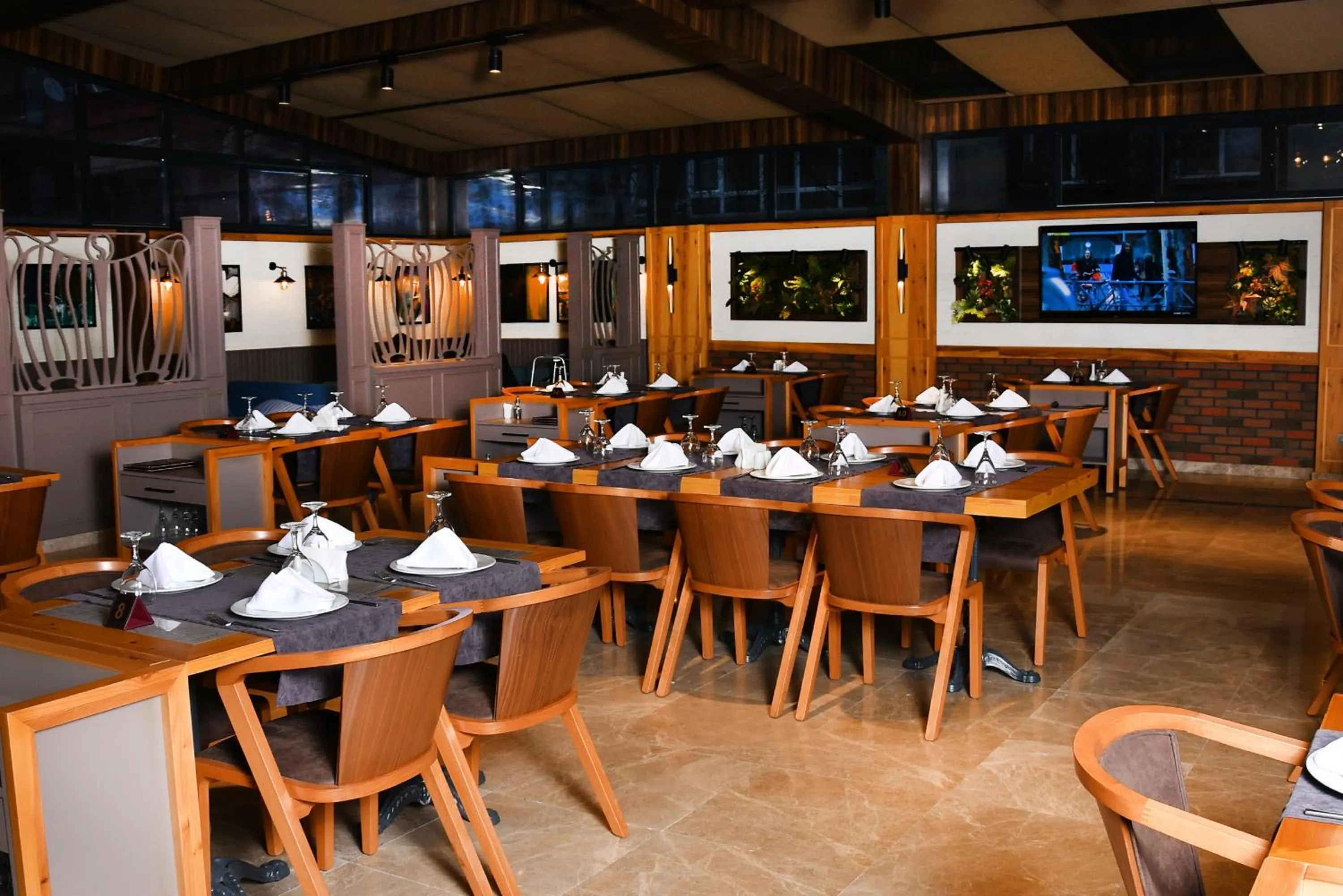 Restaurant/places to eat in Starton Hotel