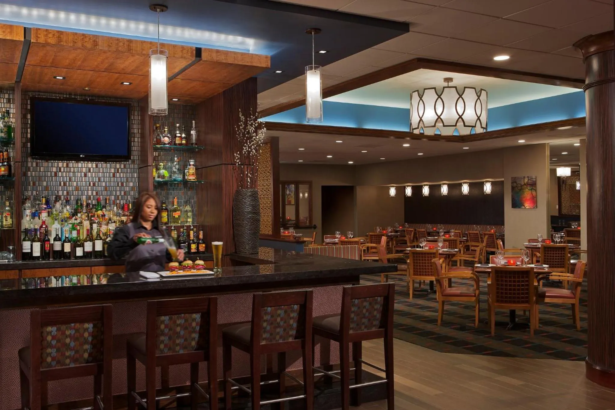 Restaurant/places to eat in Omni Charlotte Hotel