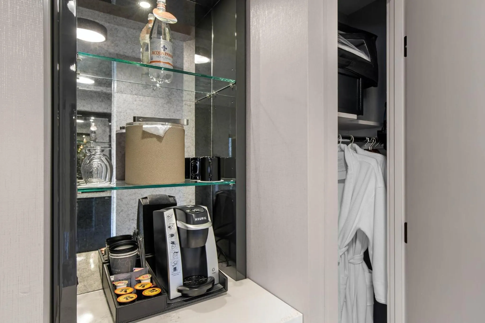 Bedroom in Omni Charlotte Hotel