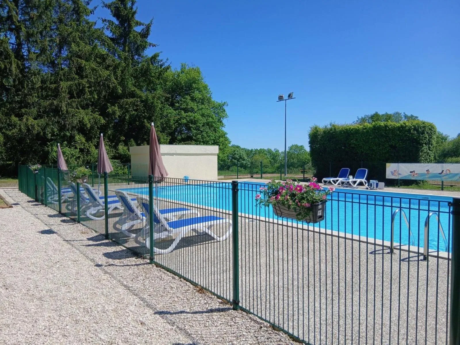 Swimming pool in Camping de Saulieu