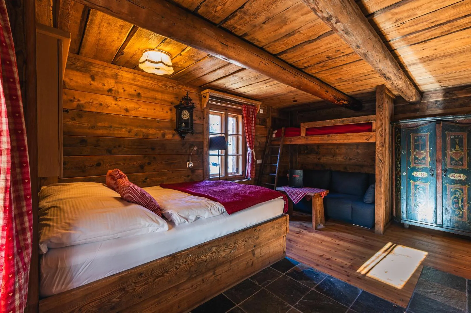 Bed in Hotel Schlosswirt