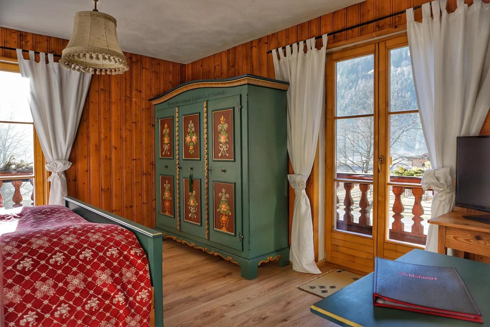 Photo of the whole room in Hotel Schlosswirt